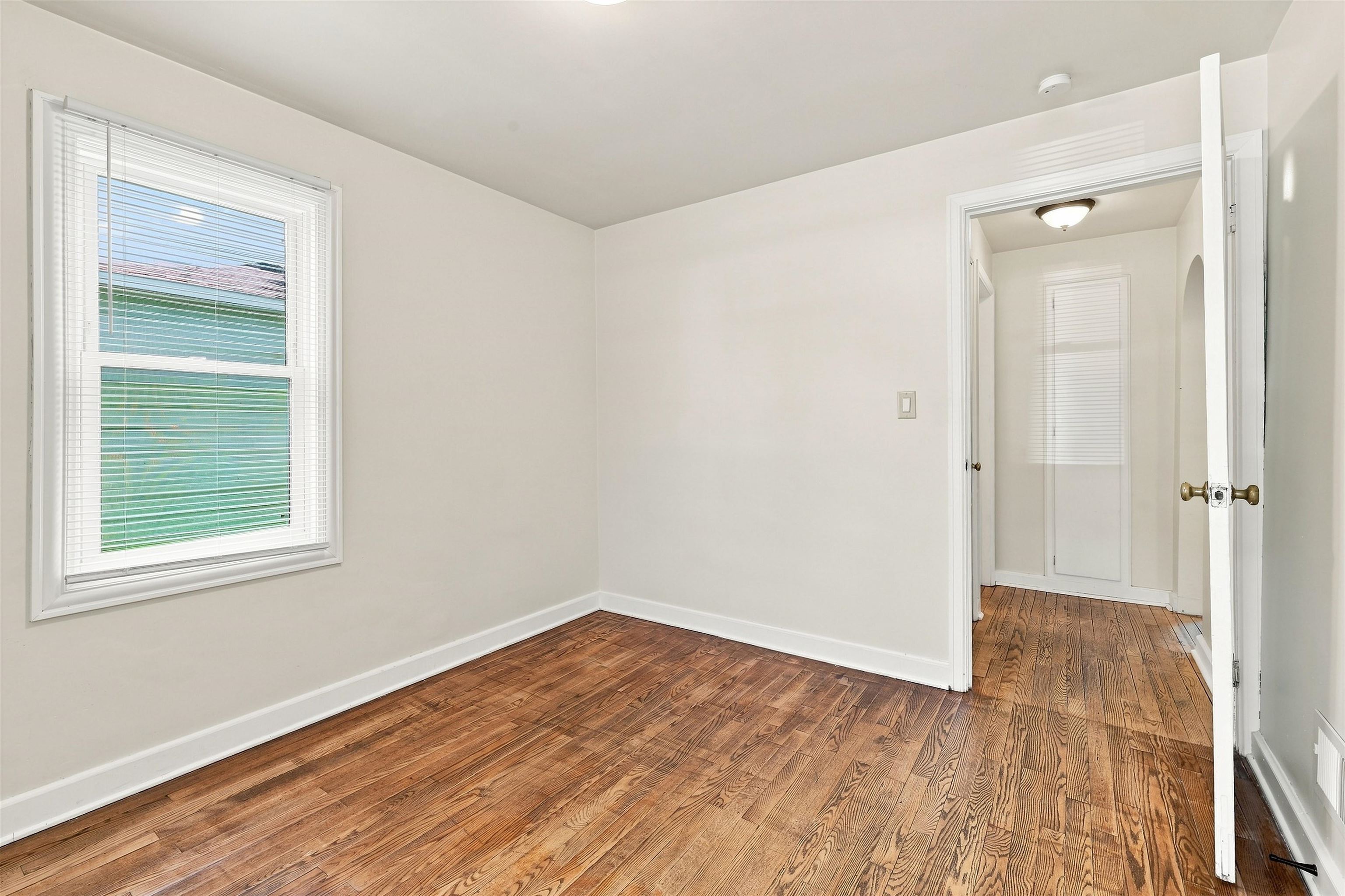 325 WASHINGTON AVENUE, Stevens Point, Wisconsin 54481, 3 Bedrooms Bedrooms, ,1 BathroomBathrooms,Residential,For Sale,325 WASHINGTON AVENUE,22604348