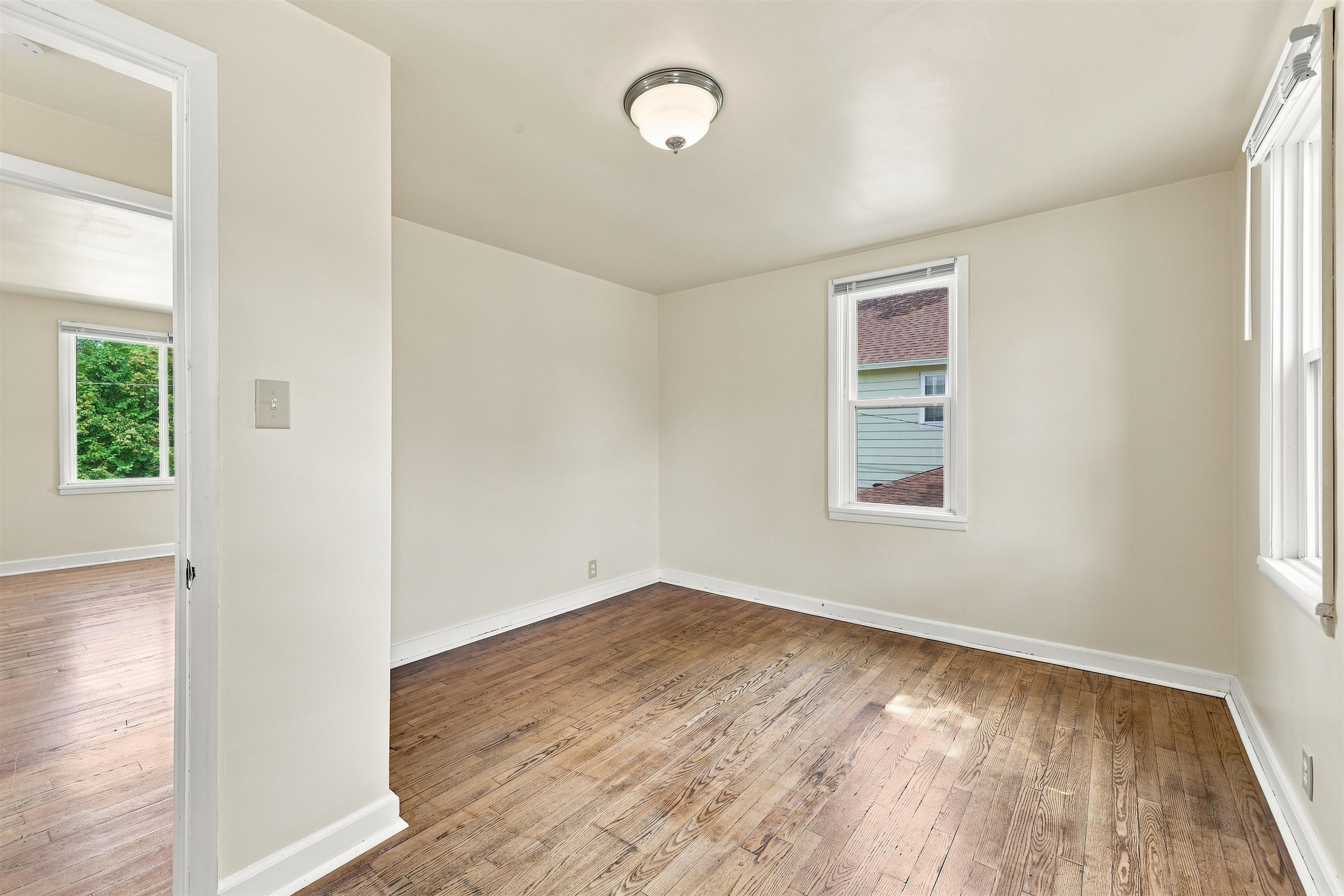 325 WASHINGTON AVENUE, Stevens Point, Wisconsin 54481, 3 Bedrooms Bedrooms, ,1 BathroomBathrooms,Residential,For Sale,325 WASHINGTON AVENUE,22604348