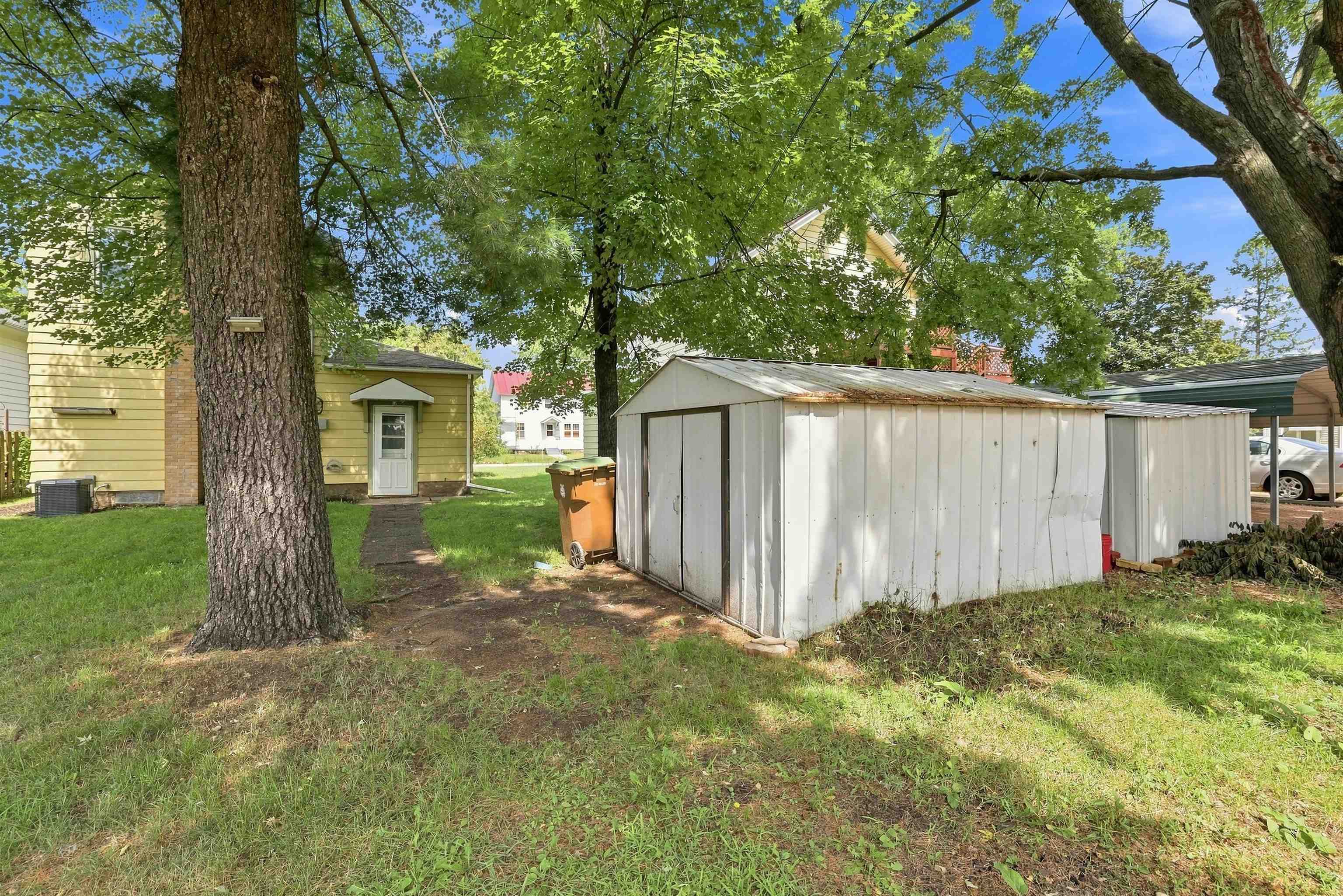 325 WASHINGTON AVENUE, Stevens Point, Wisconsin 54481, 3 Bedrooms Bedrooms, ,1 BathroomBathrooms,Residential,For Sale,325 WASHINGTON AVENUE,22604348