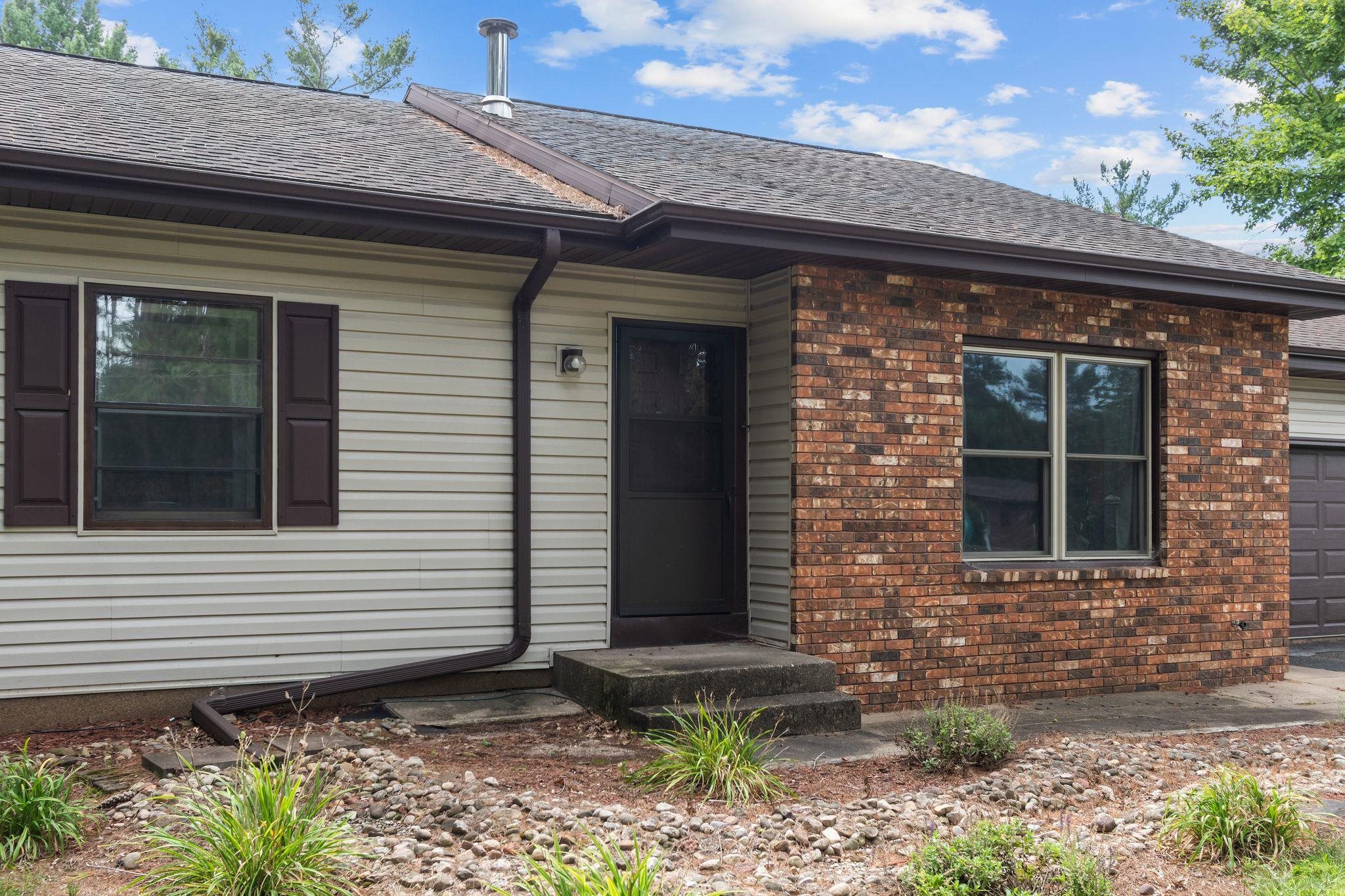 1811 WHISPERING PINE DRIVE, Plover, Wisconsin 54467, 3 Bedrooms Bedrooms, ,2 BathroomsBathrooms,Residential,For Sale,1811 WHISPERING PINE DRIVE,22604349