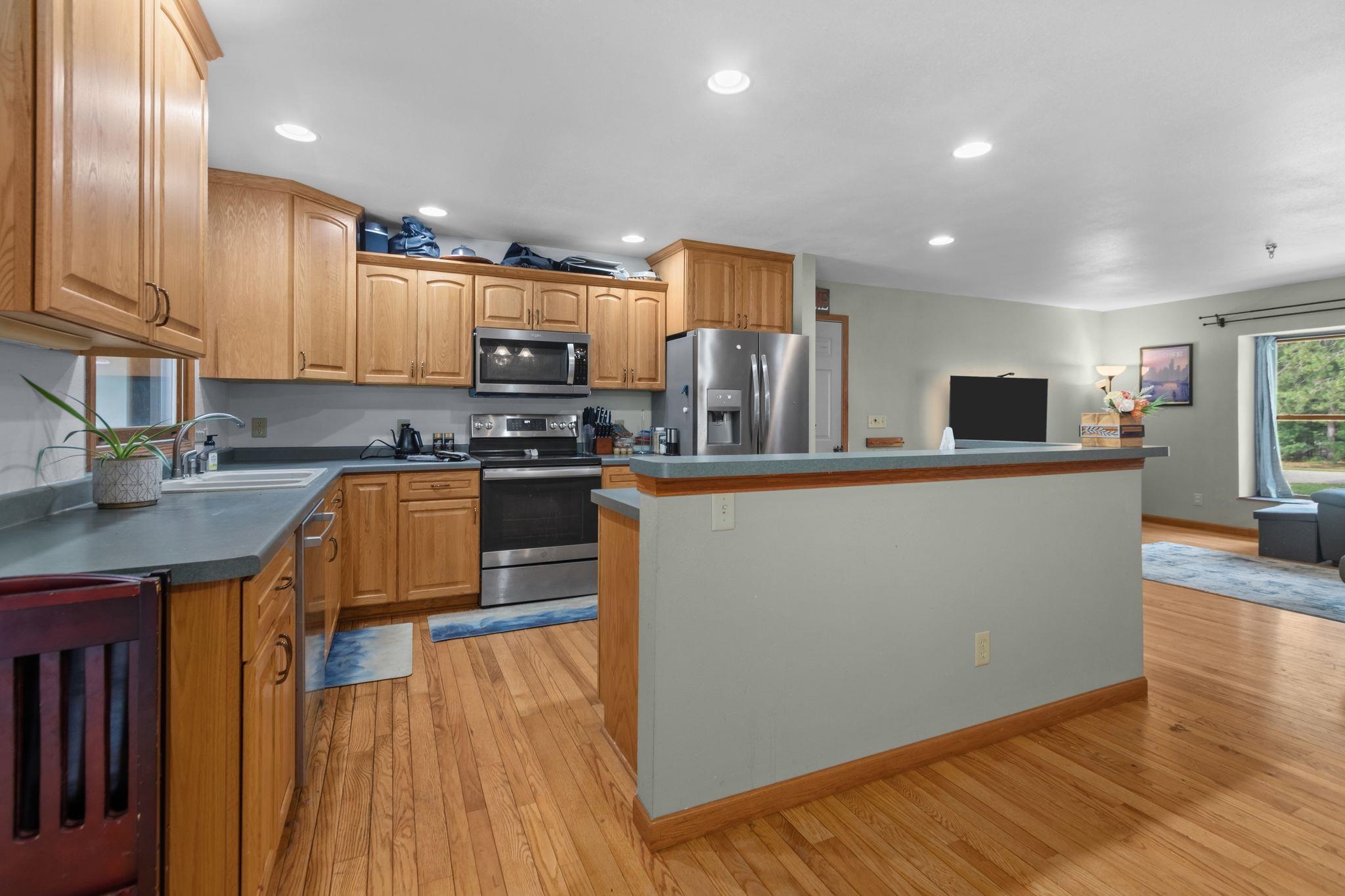 1811 WHISPERING PINE DRIVE, Plover, Wisconsin 54467, 3 Bedrooms Bedrooms, ,2 BathroomsBathrooms,Residential,For Sale,1811 WHISPERING PINE DRIVE,22604349