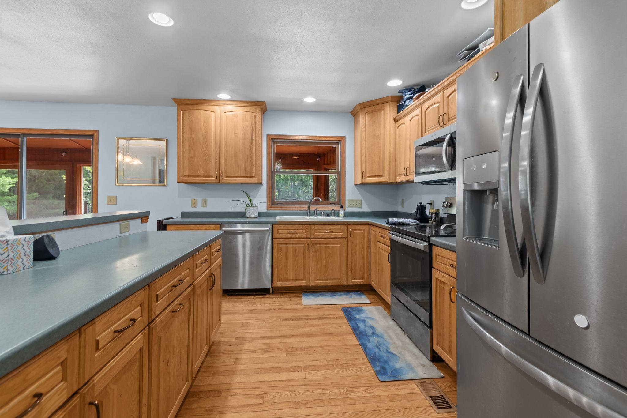 1811 WHISPERING PINE DRIVE, Plover, Wisconsin 54467, 3 Bedrooms Bedrooms, ,2 BathroomsBathrooms,Residential,For Sale,1811 WHISPERING PINE DRIVE,22604349