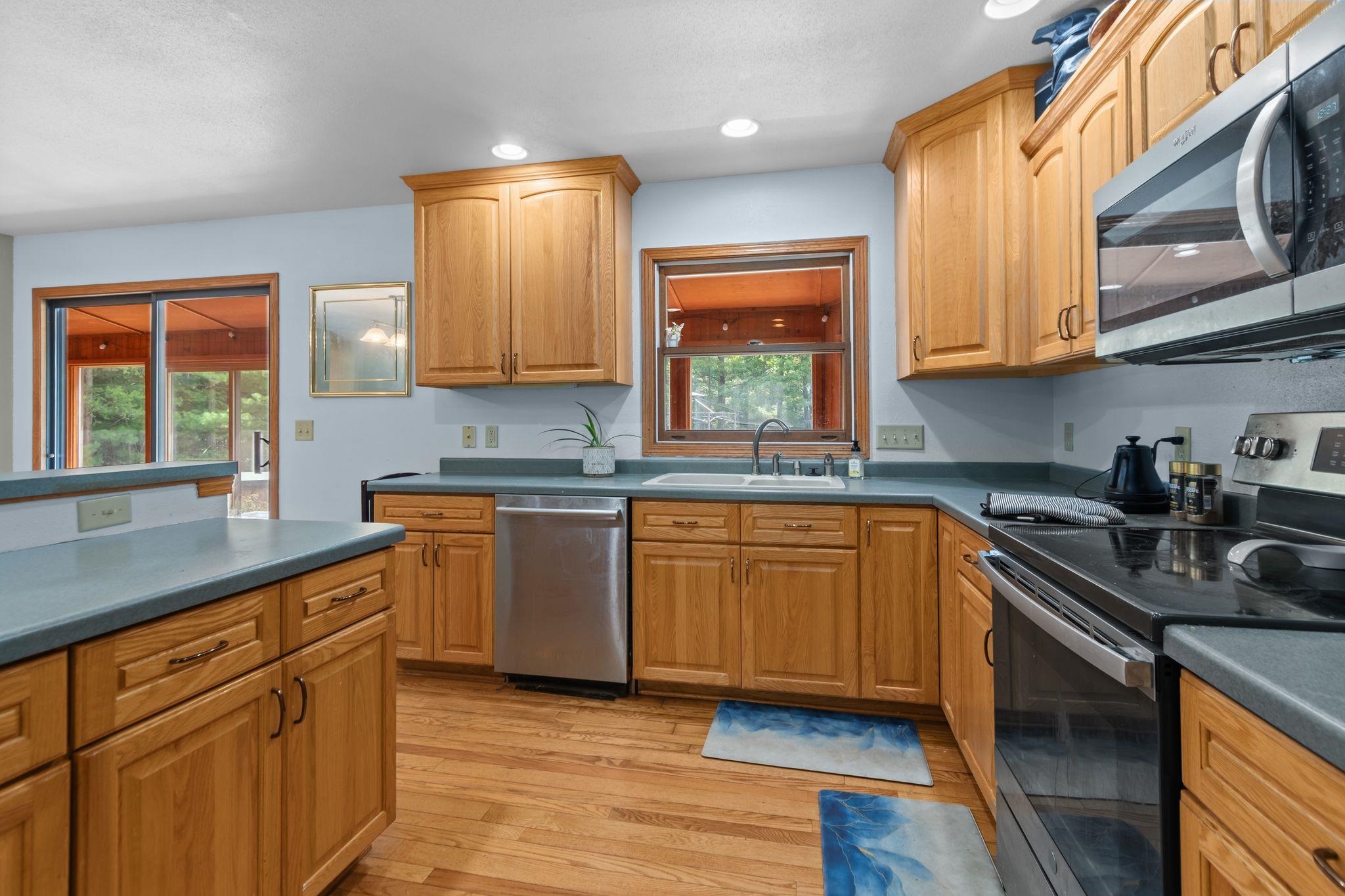 1811 WHISPERING PINE DRIVE, Plover, Wisconsin 54467, 3 Bedrooms Bedrooms, ,2 BathroomsBathrooms,Residential,For Sale,1811 WHISPERING PINE DRIVE,22604349