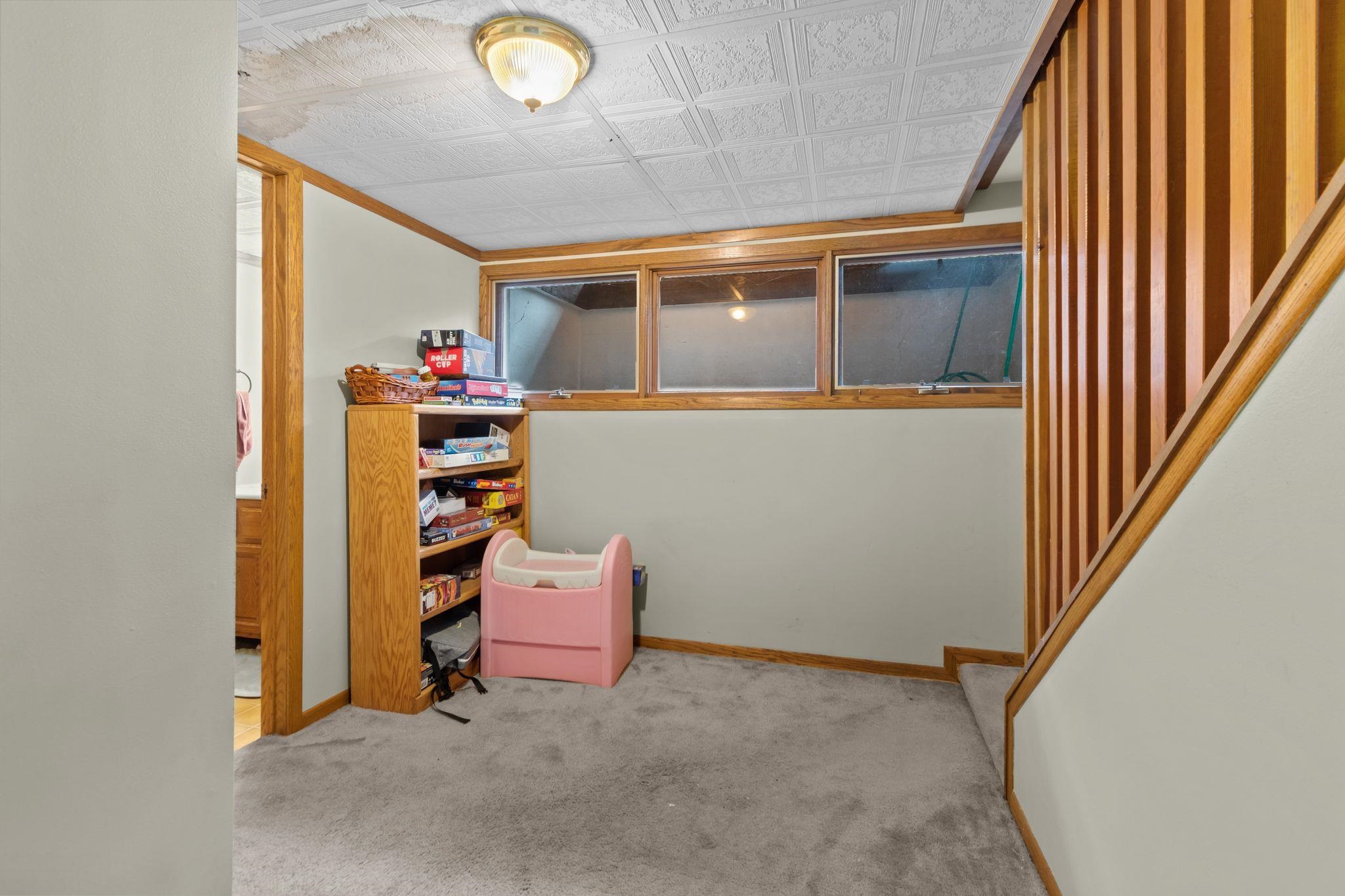 1811 WHISPERING PINE DRIVE, Plover, Wisconsin 54467, 3 Bedrooms Bedrooms, ,2 BathroomsBathrooms,Residential,For Sale,1811 WHISPERING PINE DRIVE,22604349