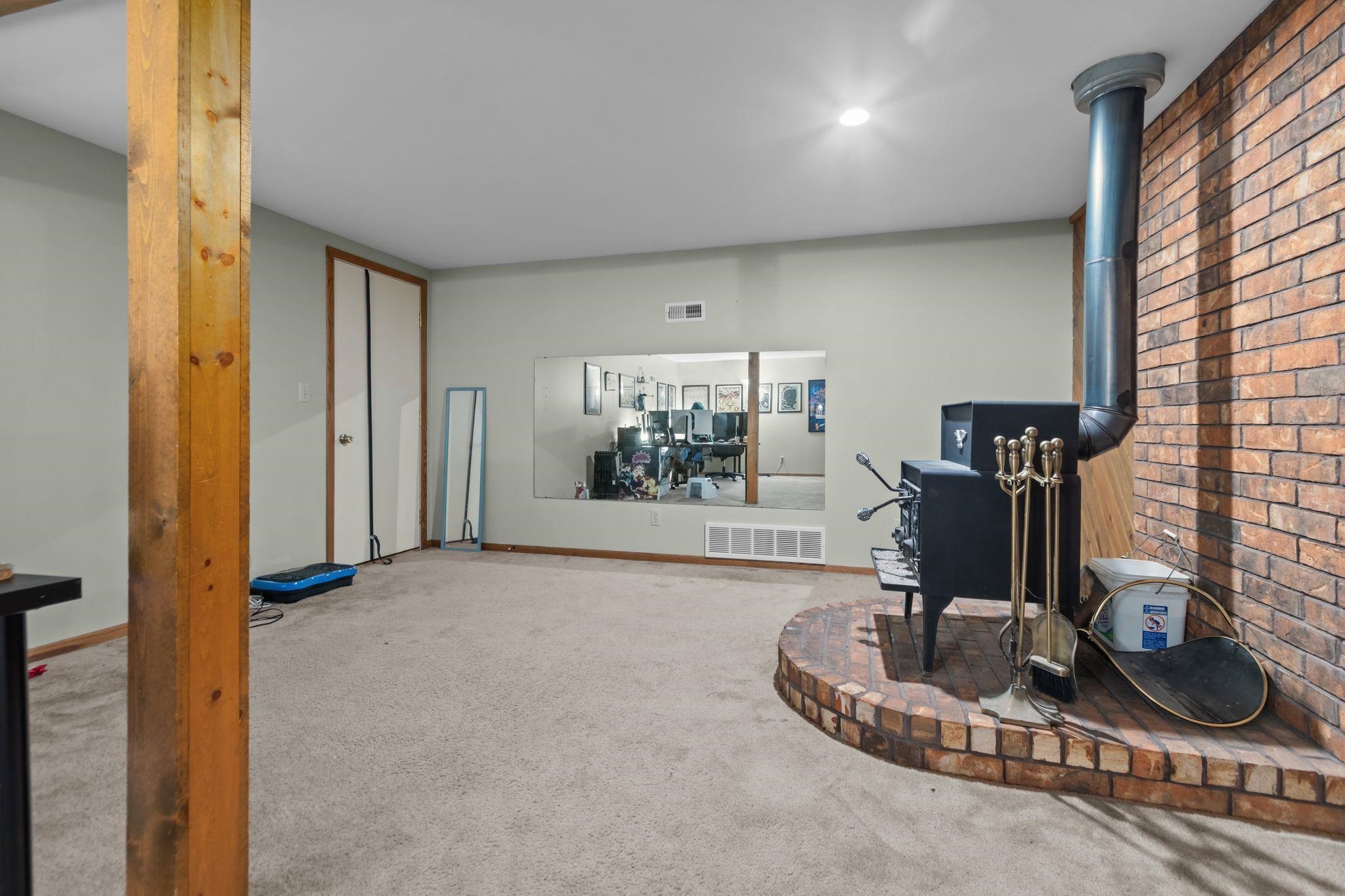 1811 WHISPERING PINE DRIVE, Plover, Wisconsin 54467, 3 Bedrooms Bedrooms, ,2 BathroomsBathrooms,Residential,For Sale,1811 WHISPERING PINE DRIVE,22604349
