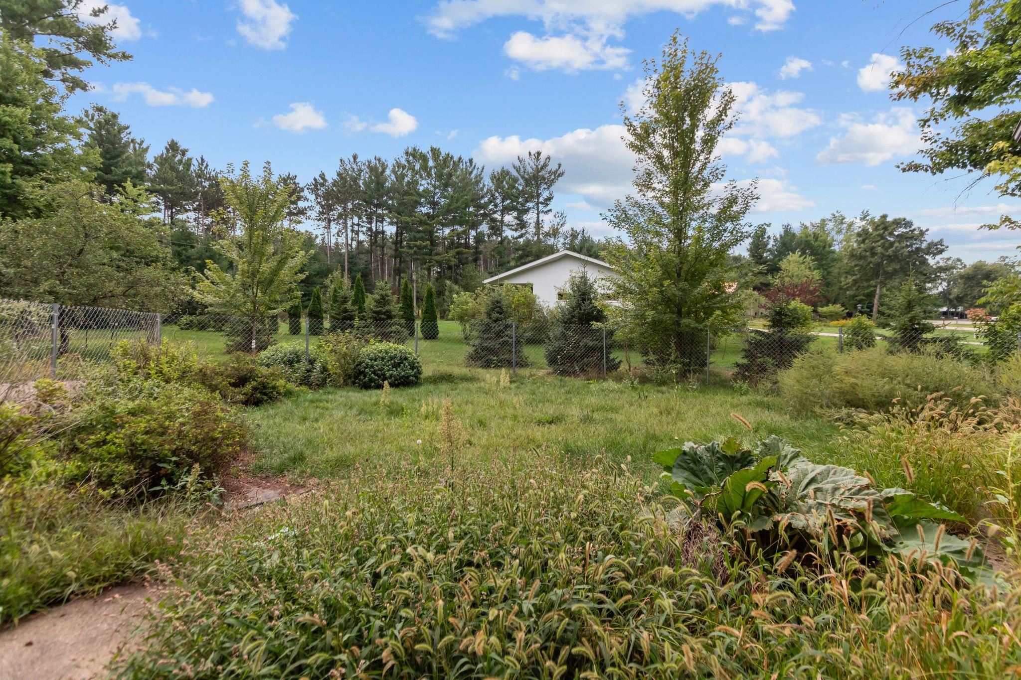 1811 WHISPERING PINE DRIVE, Plover, Wisconsin 54467, 3 Bedrooms Bedrooms, ,2 BathroomsBathrooms,Residential,For Sale,1811 WHISPERING PINE DRIVE,22604349