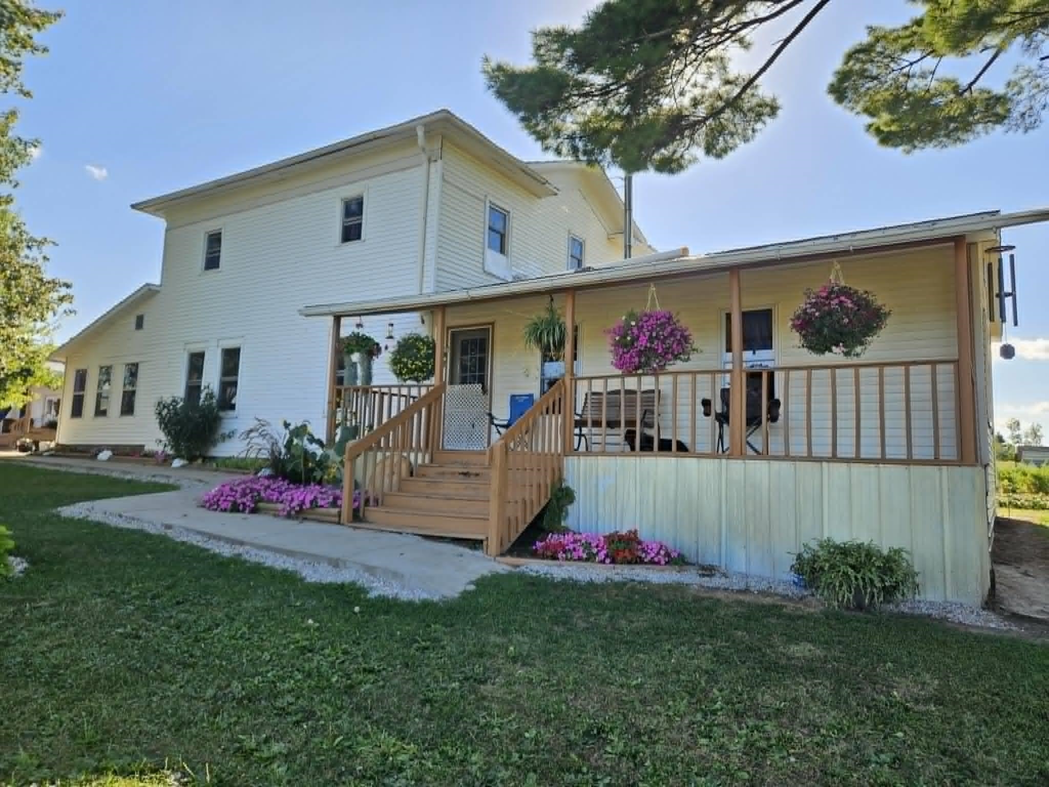 W229 GRANTON ROAD, Granton, Wisconsin 54420, 4 Bedrooms Bedrooms, ,Residential,For Sale,W229 GRANTON ROAD,22604352