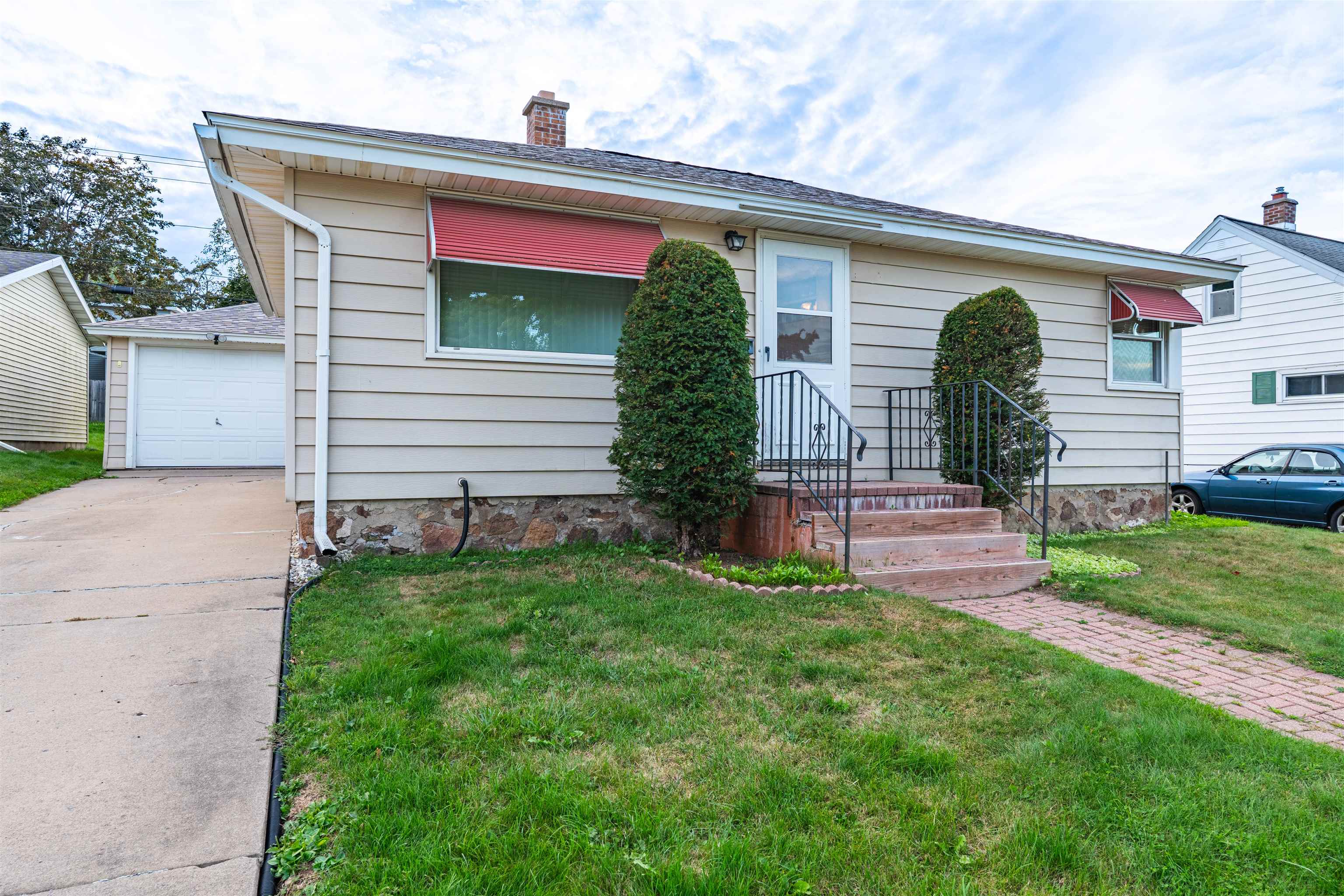 310 N 9TH AVENUE, Wausau, Wisconsin 54401, 2 Bedrooms Bedrooms, ,1 BathroomBathrooms,Residential,For Sale,310 N 9TH AVENUE,22604355