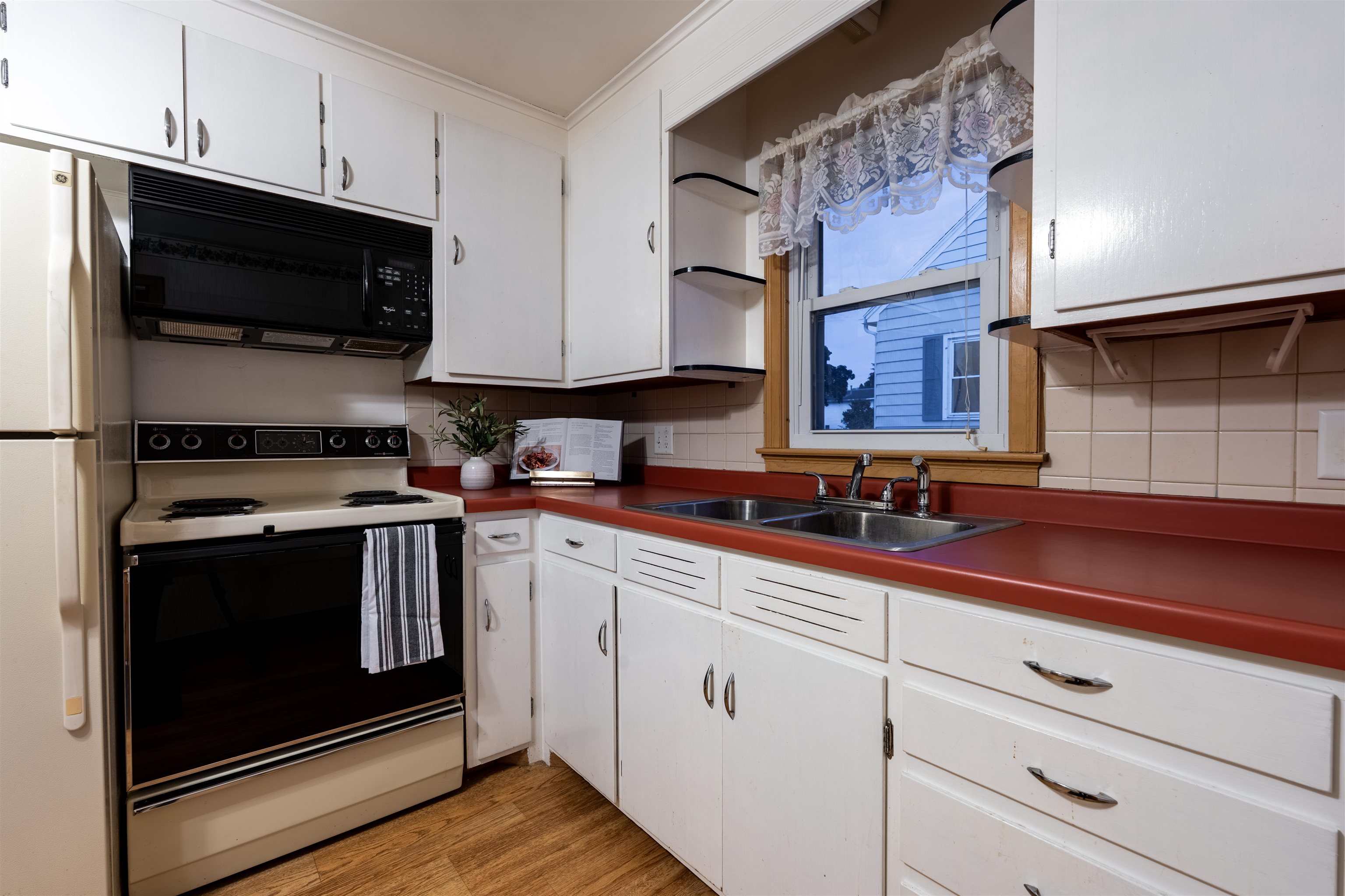 310 N 9TH AVENUE, Wausau, Wisconsin 54401, 2 Bedrooms Bedrooms, ,1 BathroomBathrooms,Residential,For Sale,310 N 9TH AVENUE,22604355