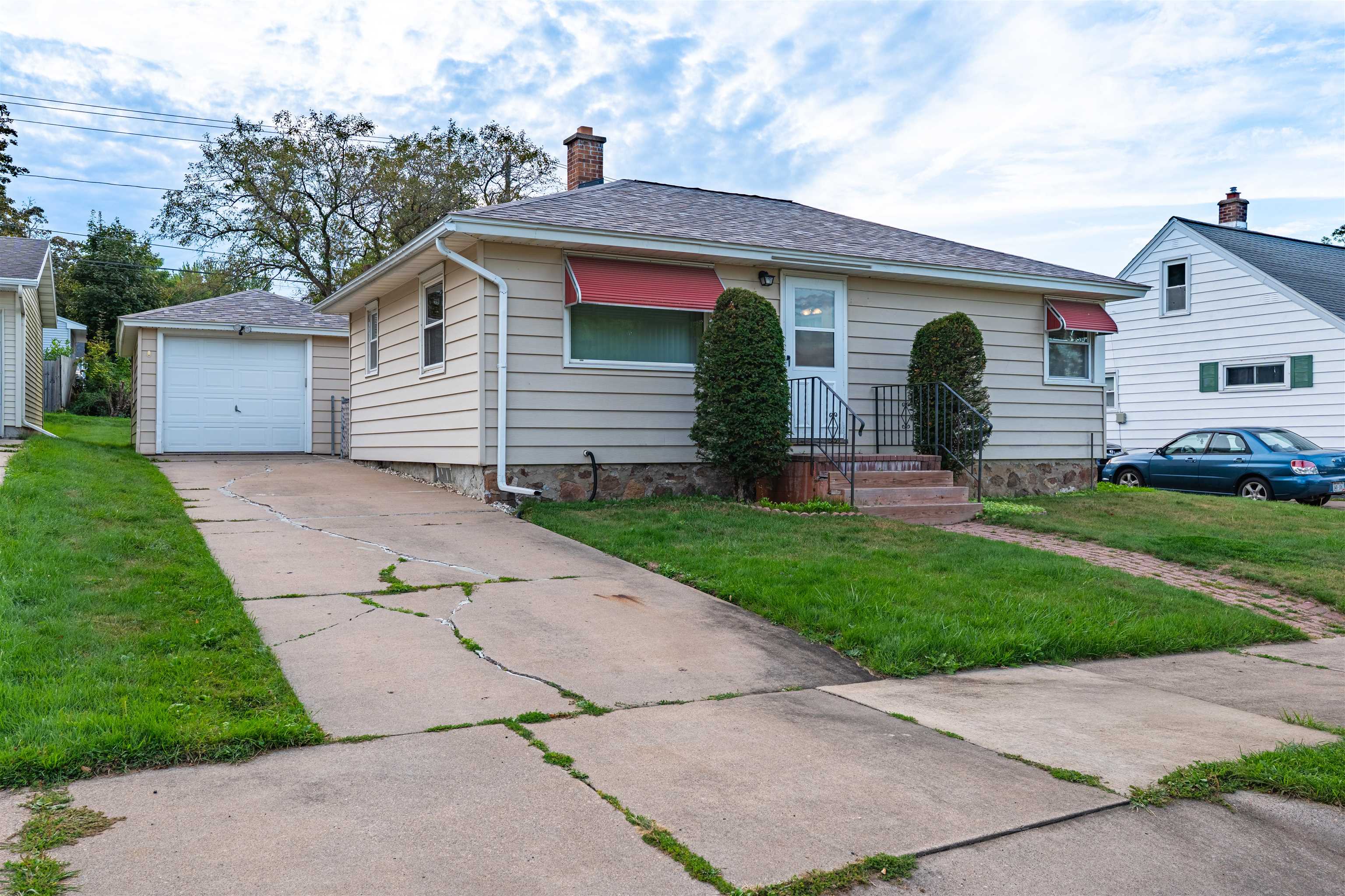 310 N 9TH AVENUE, Wausau, Wisconsin 54401, 2 Bedrooms Bedrooms, ,1 BathroomBathrooms,Residential,For Sale,310 N 9TH AVENUE,22604355