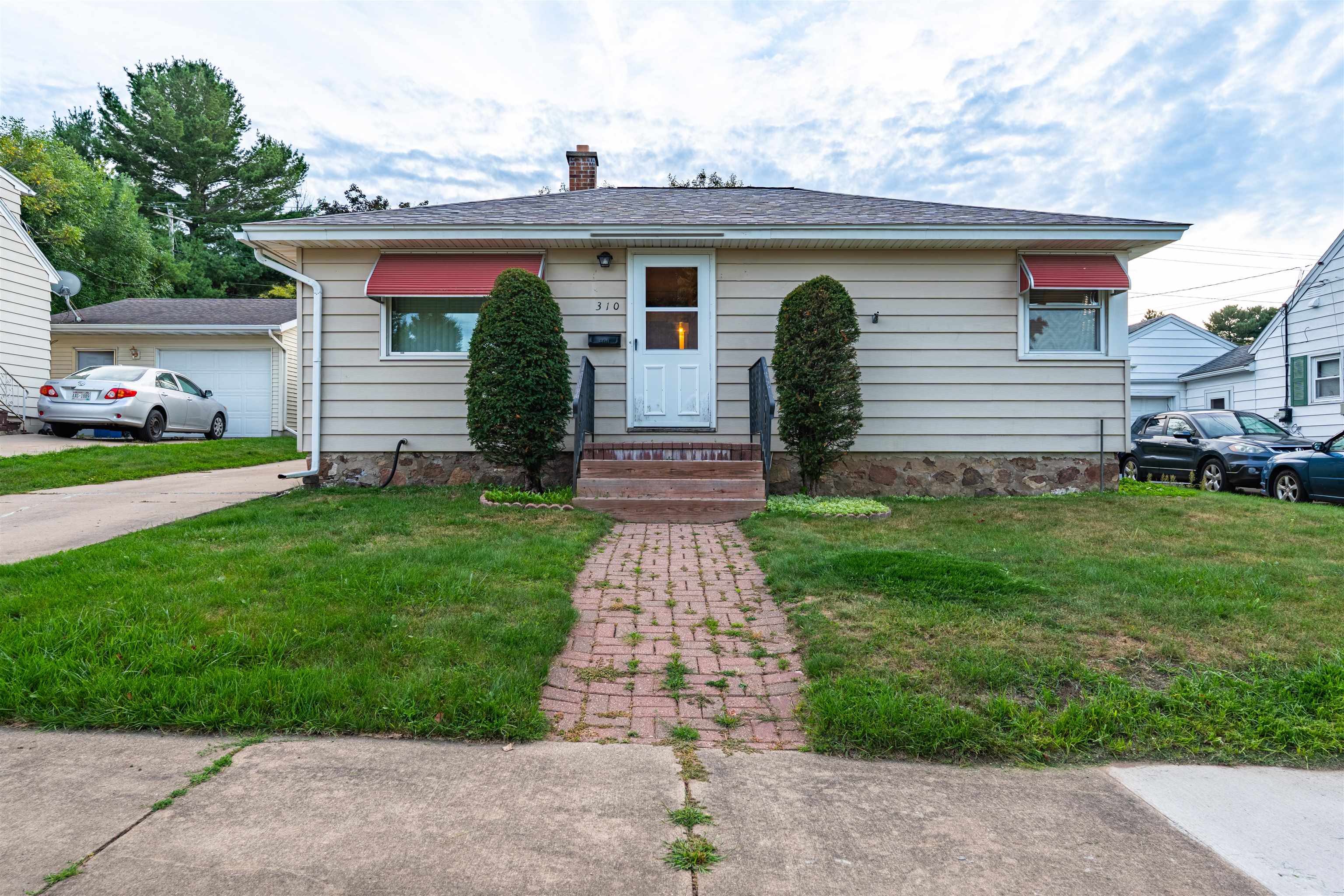 310 N 9TH AVENUE, Wausau, Wisconsin 54401, 2 Bedrooms Bedrooms, ,1 BathroomBathrooms,Residential,For Sale,310 N 9TH AVENUE,22604355