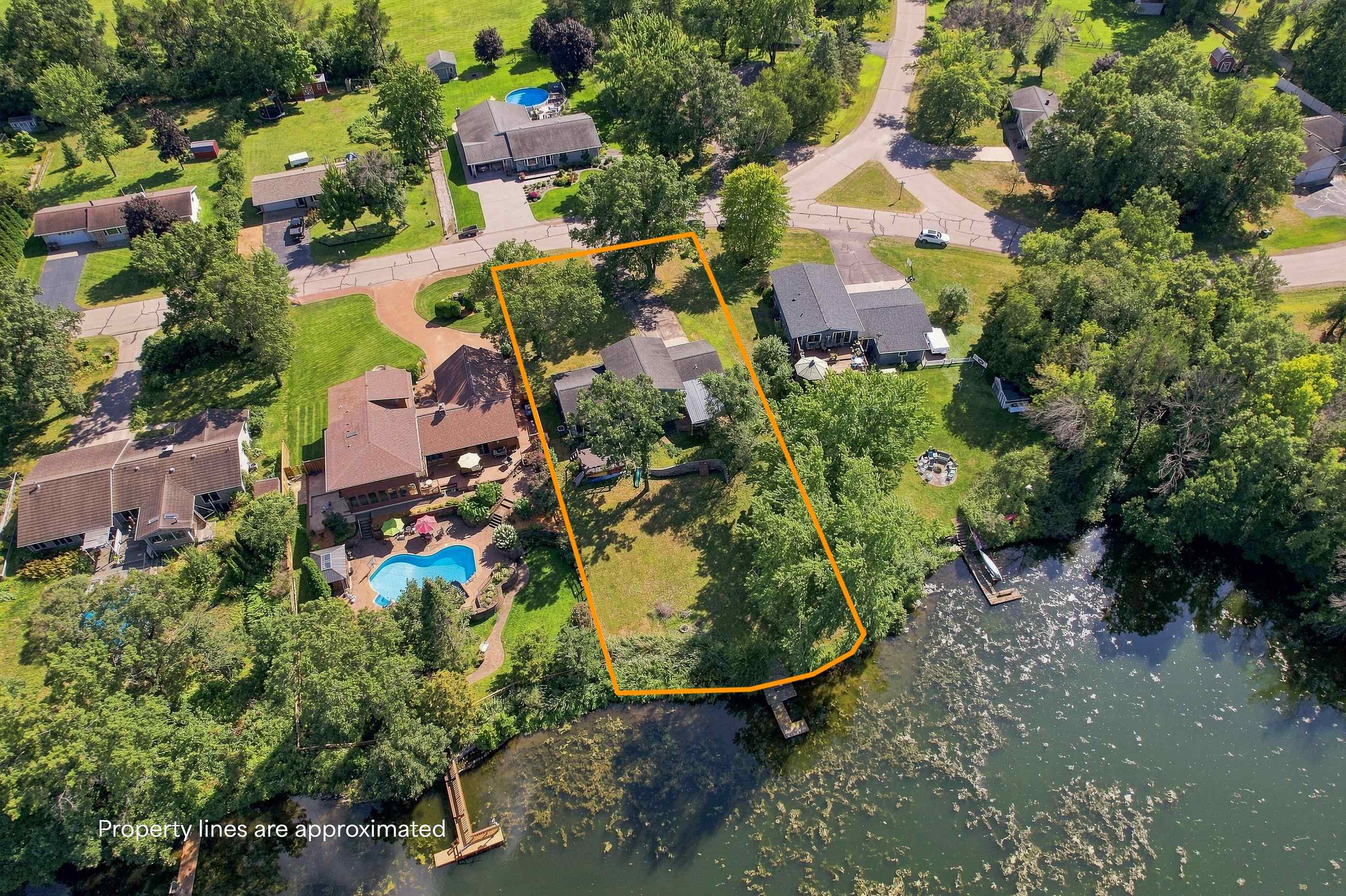 2710 SPRINGVILLE DRIVE, Plover, Wisconsin 54467, 4 Bedrooms Bedrooms, ,2 BathroomsBathrooms,Residential,For Sale,2710 SPRINGVILLE DRIVE,22604358