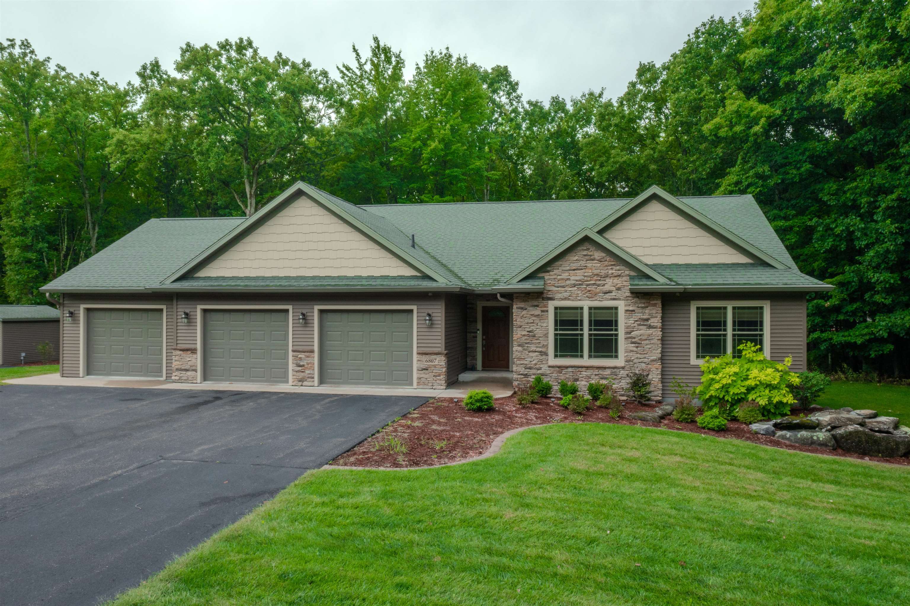6807 N APACHE LANE, Weston, Wisconsin 54476, 4 Bedrooms Bedrooms, ,3 BathroomsBathrooms,Residential,For Sale,6807 N APACHE LANE,22604373