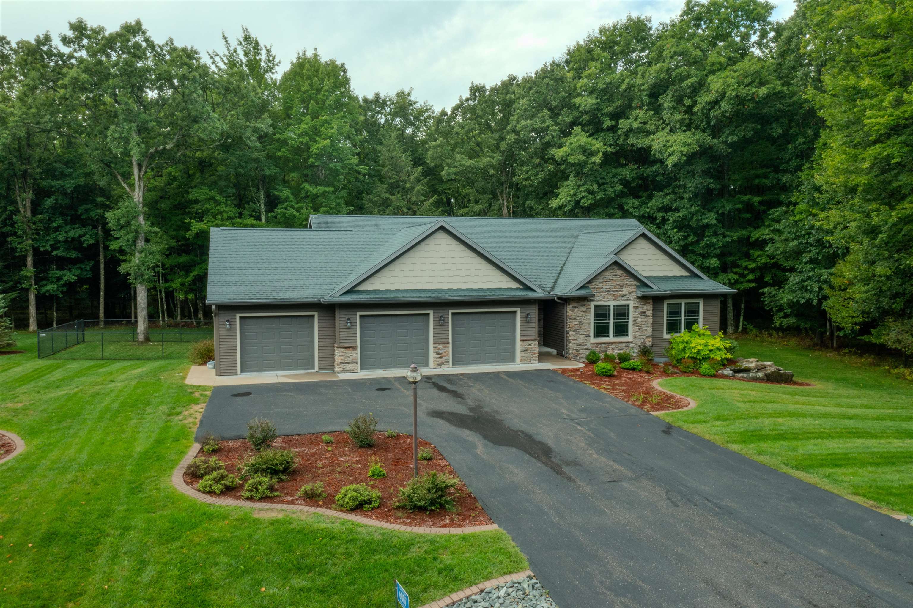 6807 N APACHE LANE, Weston, Wisconsin 54476, 4 Bedrooms Bedrooms, ,3 BathroomsBathrooms,Residential,For Sale,6807 N APACHE LANE,22604373