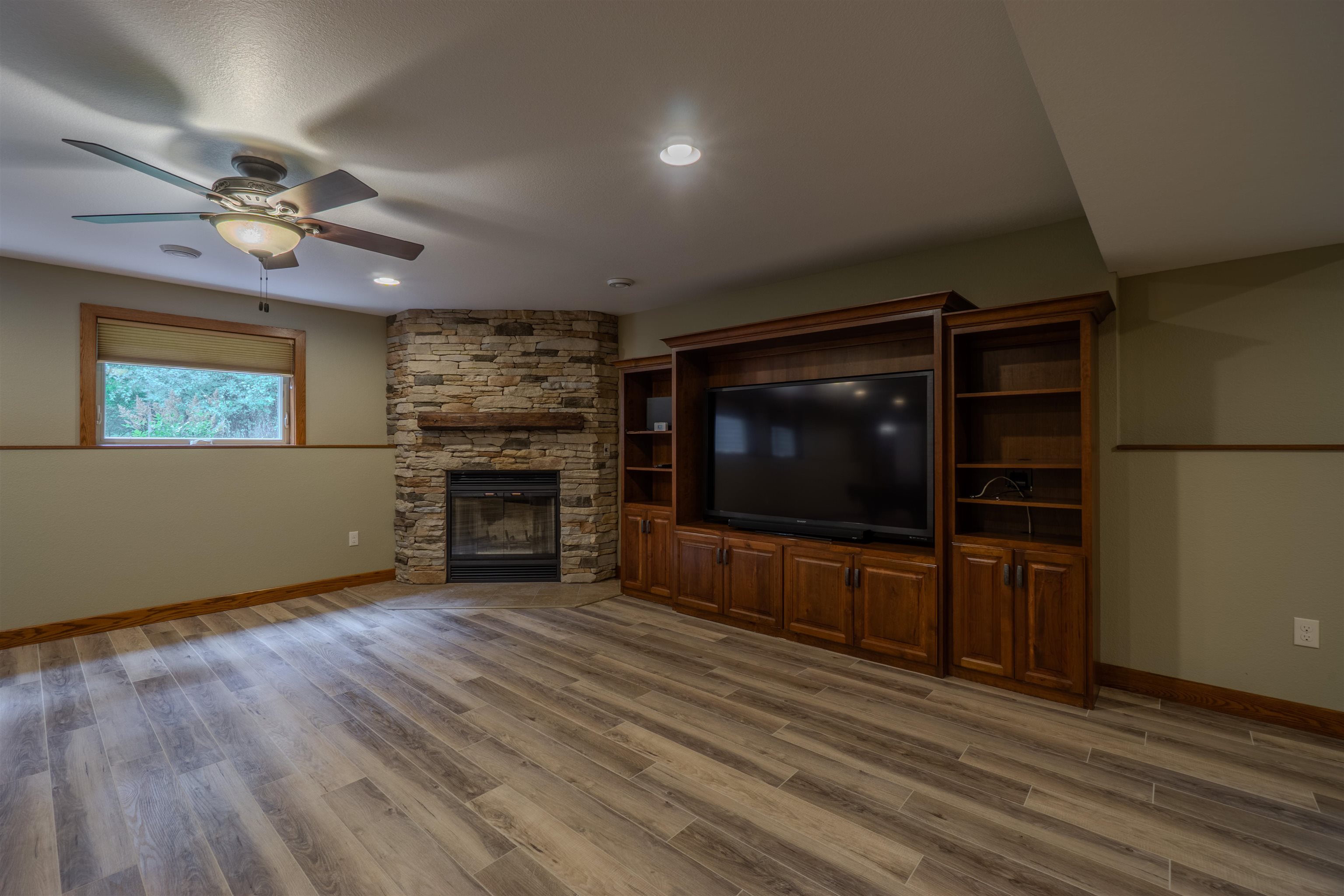 6807 N APACHE LANE, Weston, Wisconsin 54476, 4 Bedrooms Bedrooms, ,3 BathroomsBathrooms,Residential,For Sale,6807 N APACHE LANE,22604373