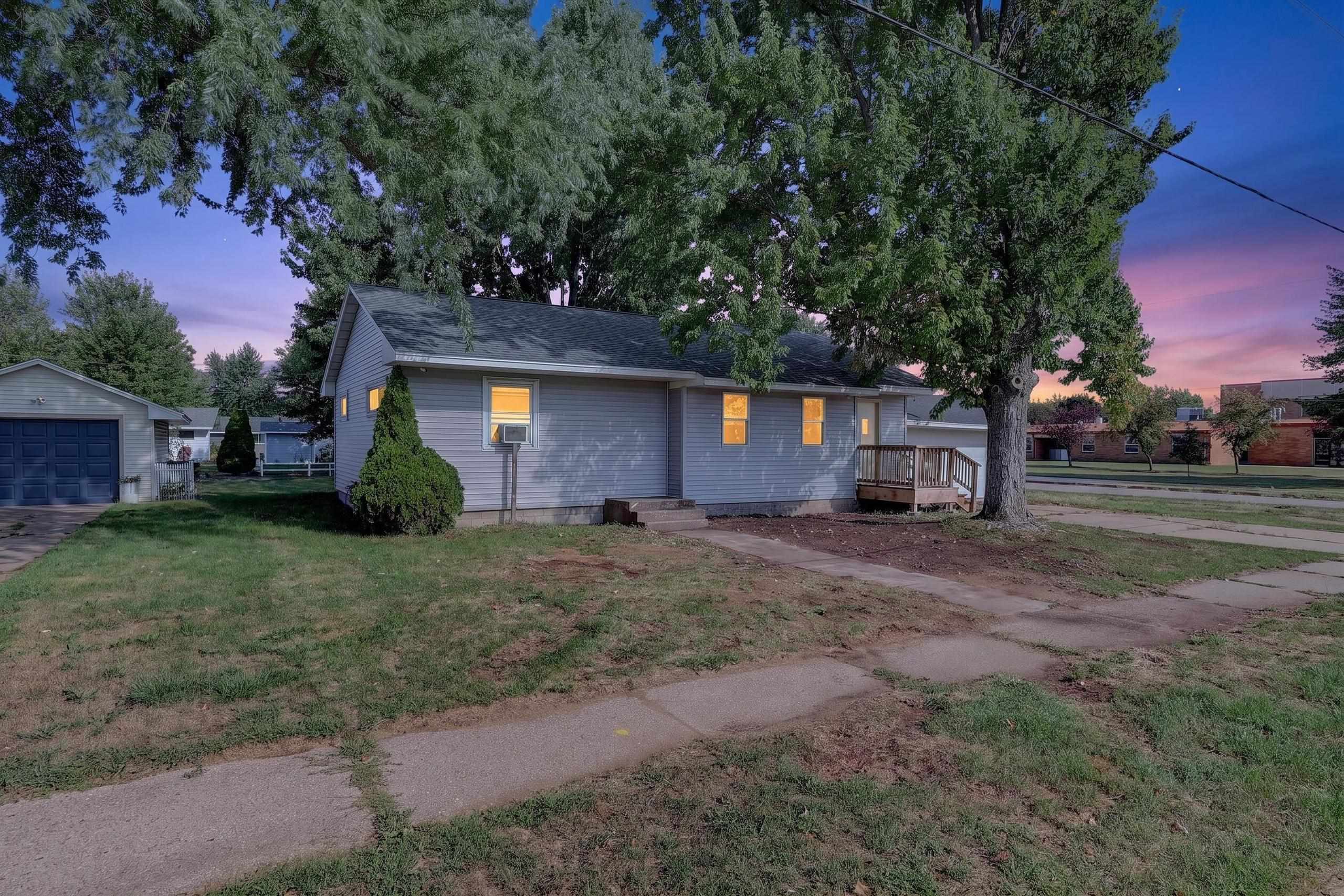341 17TH STREET SOUTH, Wisconsin Rapids, Wisconsin 54494, 3 Bedrooms Bedrooms, ,1 BathroomBathrooms,Residential,For Sale,341 17TH STREET SOUTH,22604375