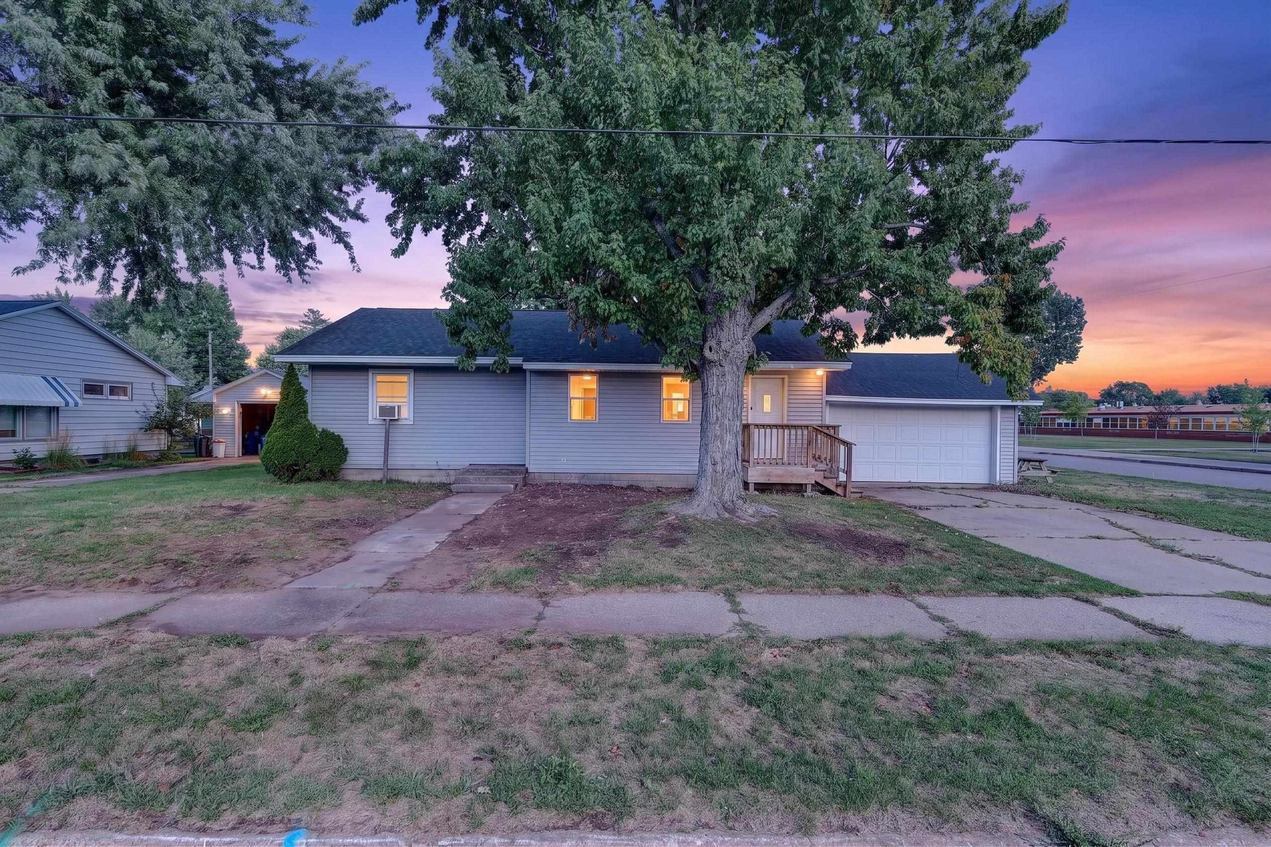 341 17TH STREET SOUTH, Wisconsin Rapids, Wisconsin 54494, 3 Bedrooms Bedrooms, ,1 BathroomBathrooms,Residential,For Sale,341 17TH STREET SOUTH,22604375