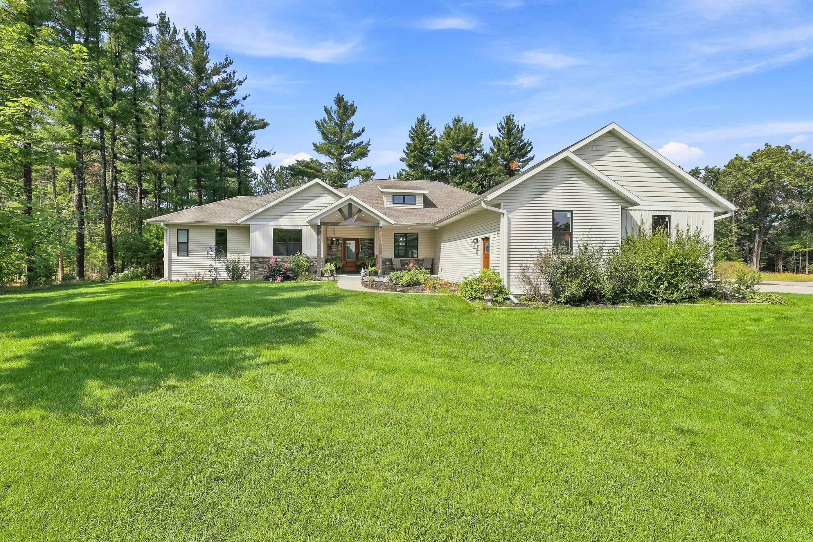 4910 PINECONE COURT, Wisconsin Rapids, Wisconsin 54494, 5 Bedrooms Bedrooms, ,3 BathroomsBathrooms,Residential,For Sale,4910 PINECONE COURT,22604377