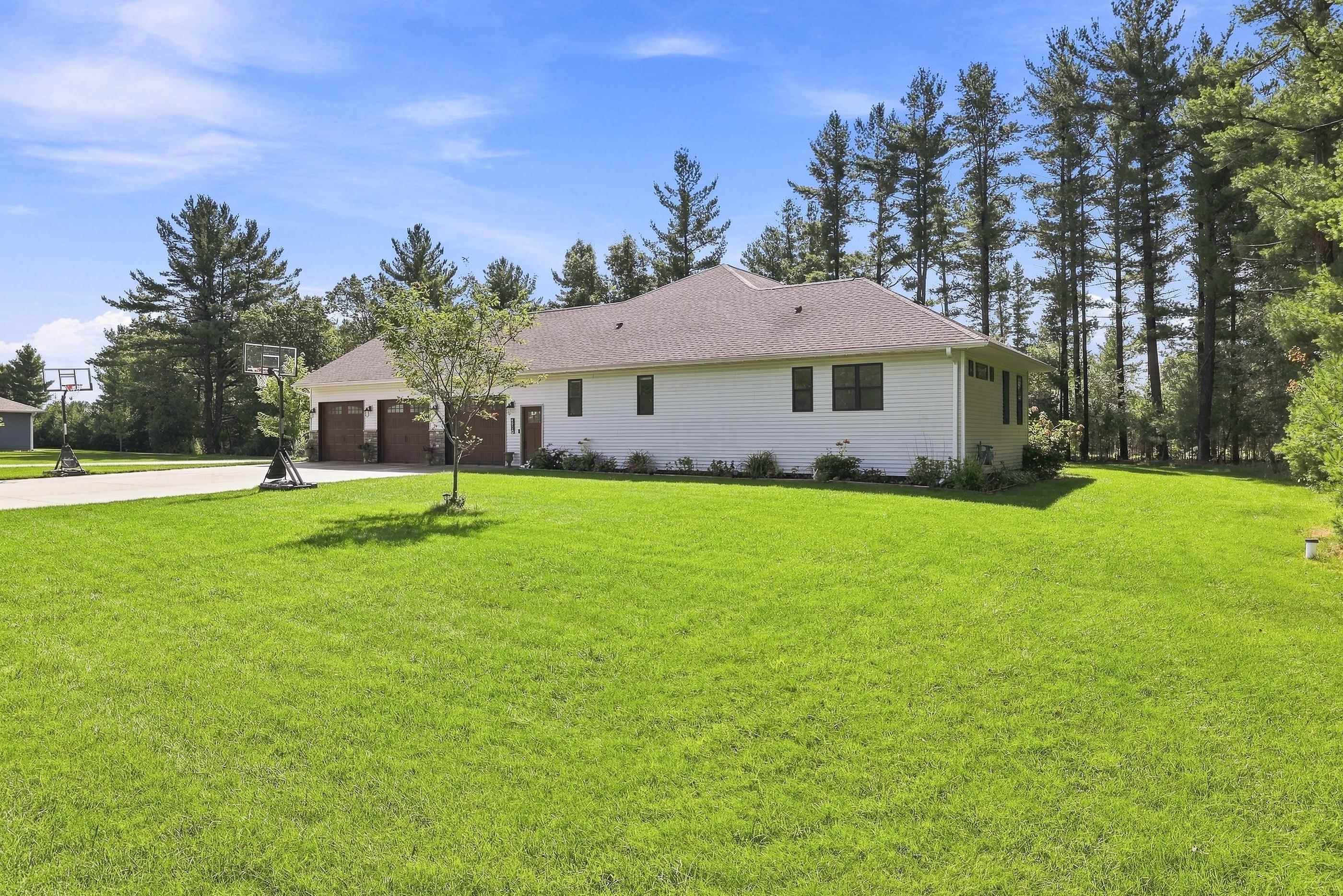 4910 PINECONE COURT, Wisconsin Rapids, Wisconsin 54494, 5 Bedrooms Bedrooms, ,3 BathroomsBathrooms,Residential,For Sale,4910 PINECONE COURT,22604377