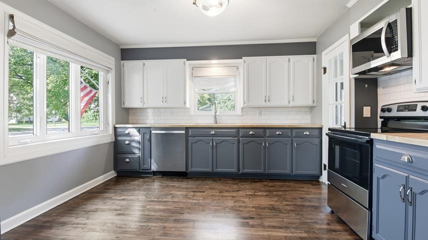 809 ADLER ROAD, Marshfield, Wisconsin 54449, 4 Bedrooms Bedrooms, ,1 BathroomBathrooms,Residential,For Sale,809 ADLER ROAD,22604379