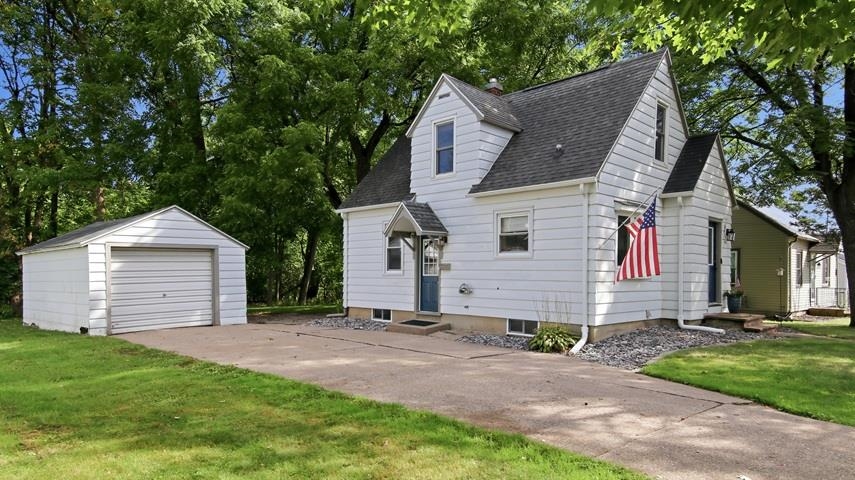 809 ADLER ROAD, Marshfield, Wisconsin 54449, 4 Bedrooms Bedrooms, ,1 BathroomBathrooms,Residential,For Sale,809 ADLER ROAD,22604379