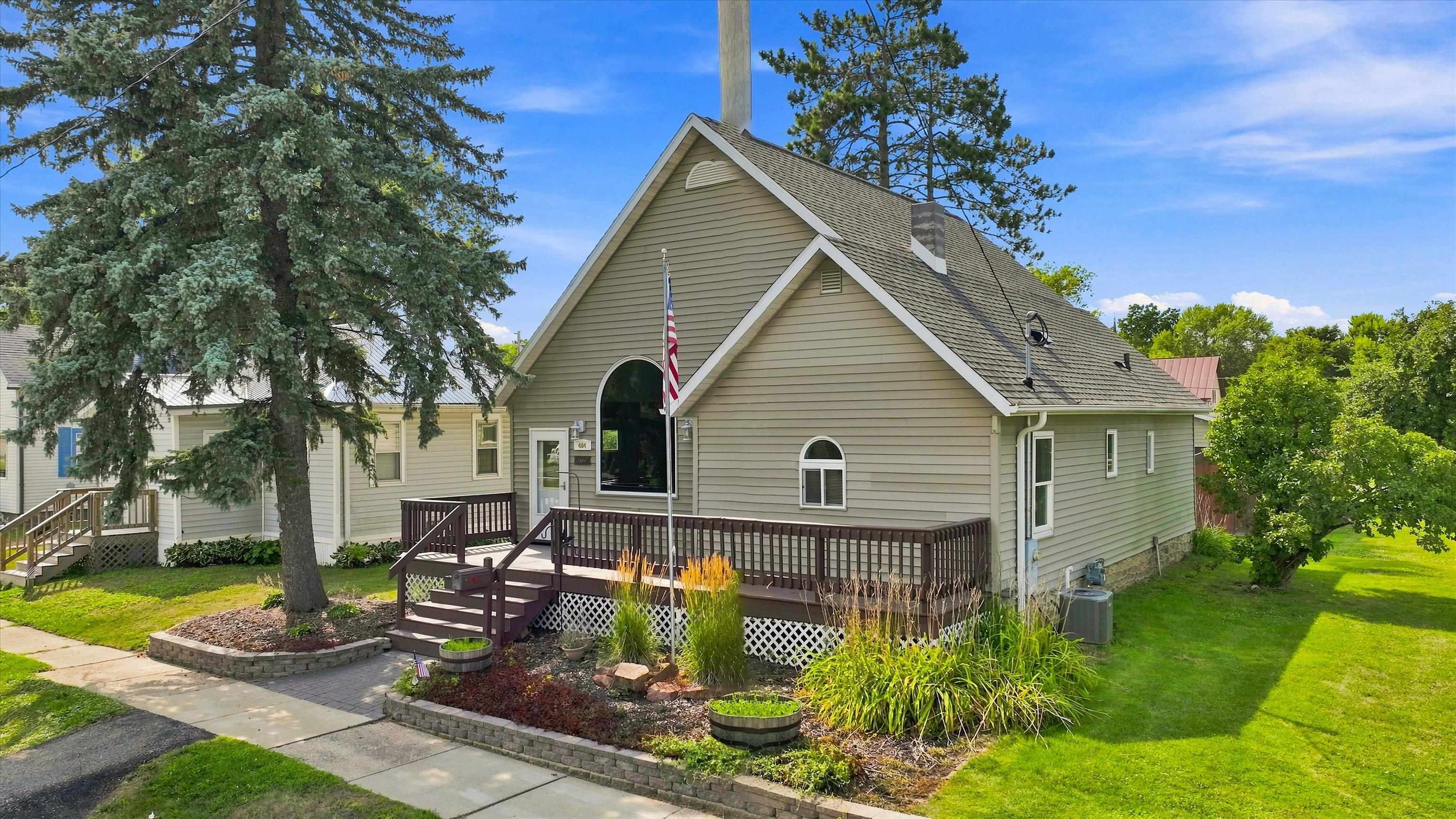 404 N CHERRY AVENUE, Marshfield, Wisconsin 54449, 3 Bedrooms Bedrooms, ,1 BathroomBathrooms,Residential,For Sale,404 N CHERRY AVENUE,22604384