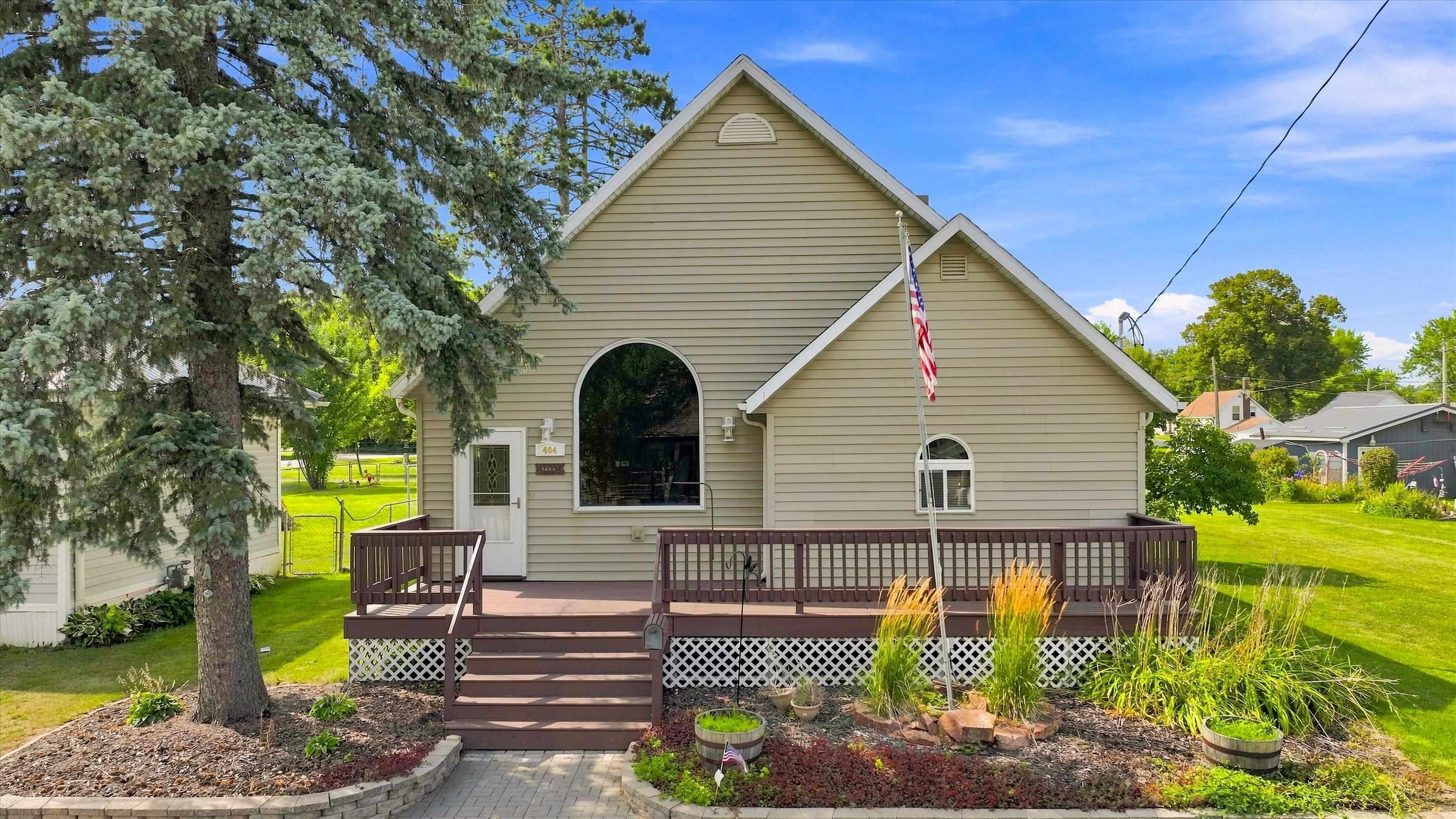 404 N CHERRY AVENUE, Marshfield, Wisconsin 54449, 3 Bedrooms Bedrooms, ,1 BathroomBathrooms,Residential,For Sale,404 N CHERRY AVENUE,22604384