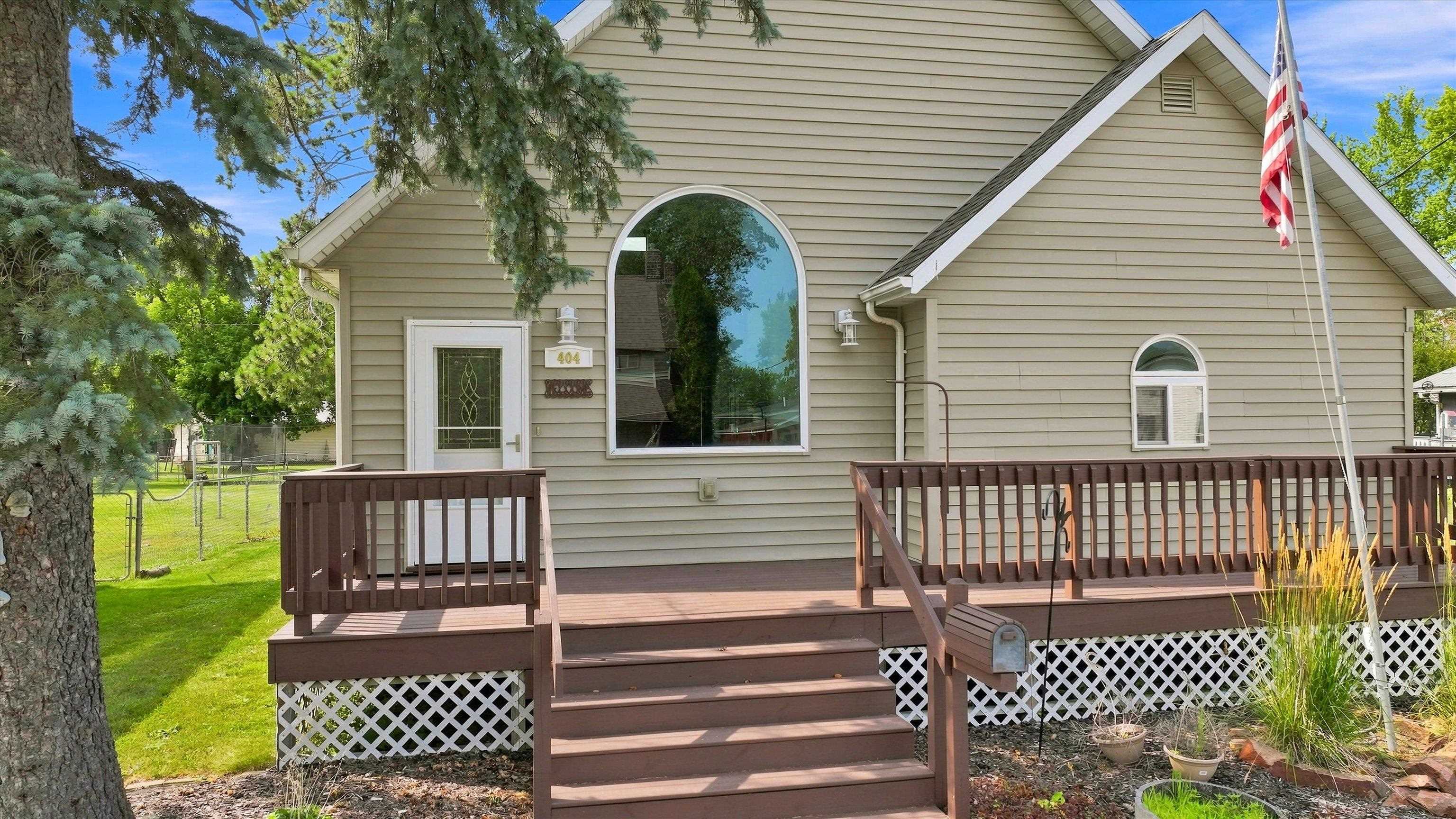 404 N CHERRY AVENUE, Marshfield, Wisconsin 54449, 3 Bedrooms Bedrooms, ,1 BathroomBathrooms,Residential,For Sale,404 N CHERRY AVENUE,22604384