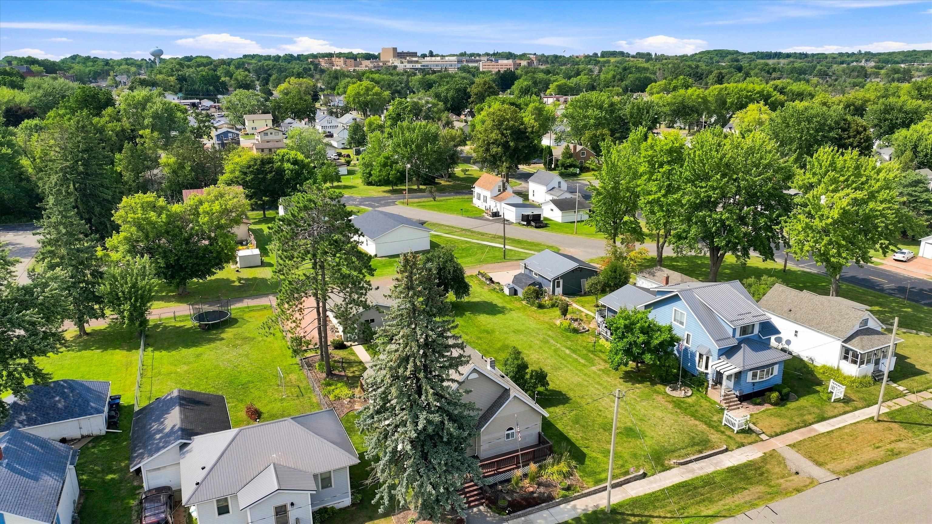 404 N CHERRY AVENUE, Marshfield, Wisconsin 54449, 3 Bedrooms Bedrooms, ,1 BathroomBathrooms,Residential,For Sale,404 N CHERRY AVENUE,22604384