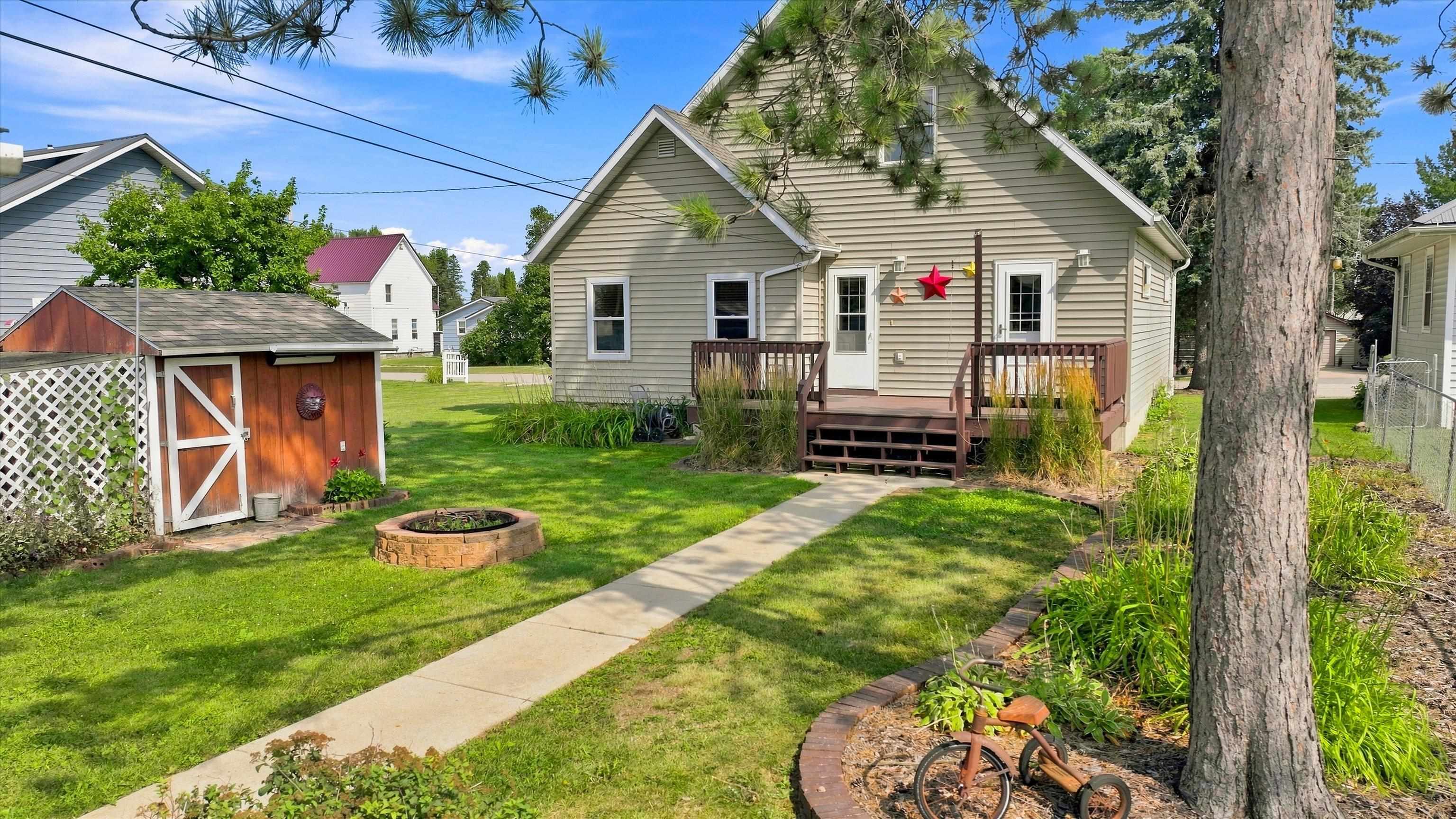 404 N CHERRY AVENUE, Marshfield, Wisconsin 54449, 3 Bedrooms Bedrooms, ,1 BathroomBathrooms,Residential,For Sale,404 N CHERRY AVENUE,22604384