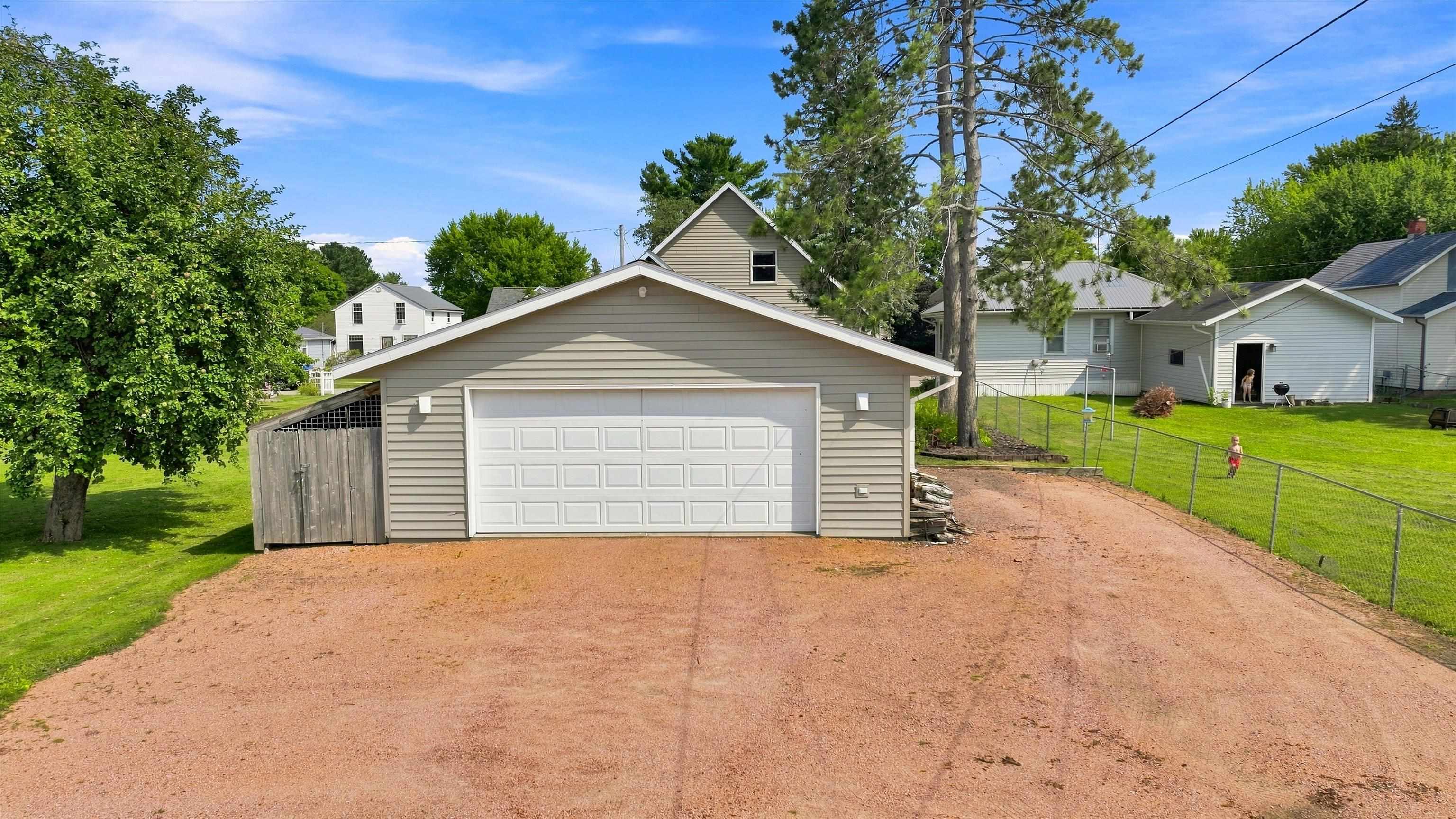 404 N CHERRY AVENUE, Marshfield, Wisconsin 54449, 3 Bedrooms Bedrooms, ,1 BathroomBathrooms,Residential,For Sale,404 N CHERRY AVENUE,22604384