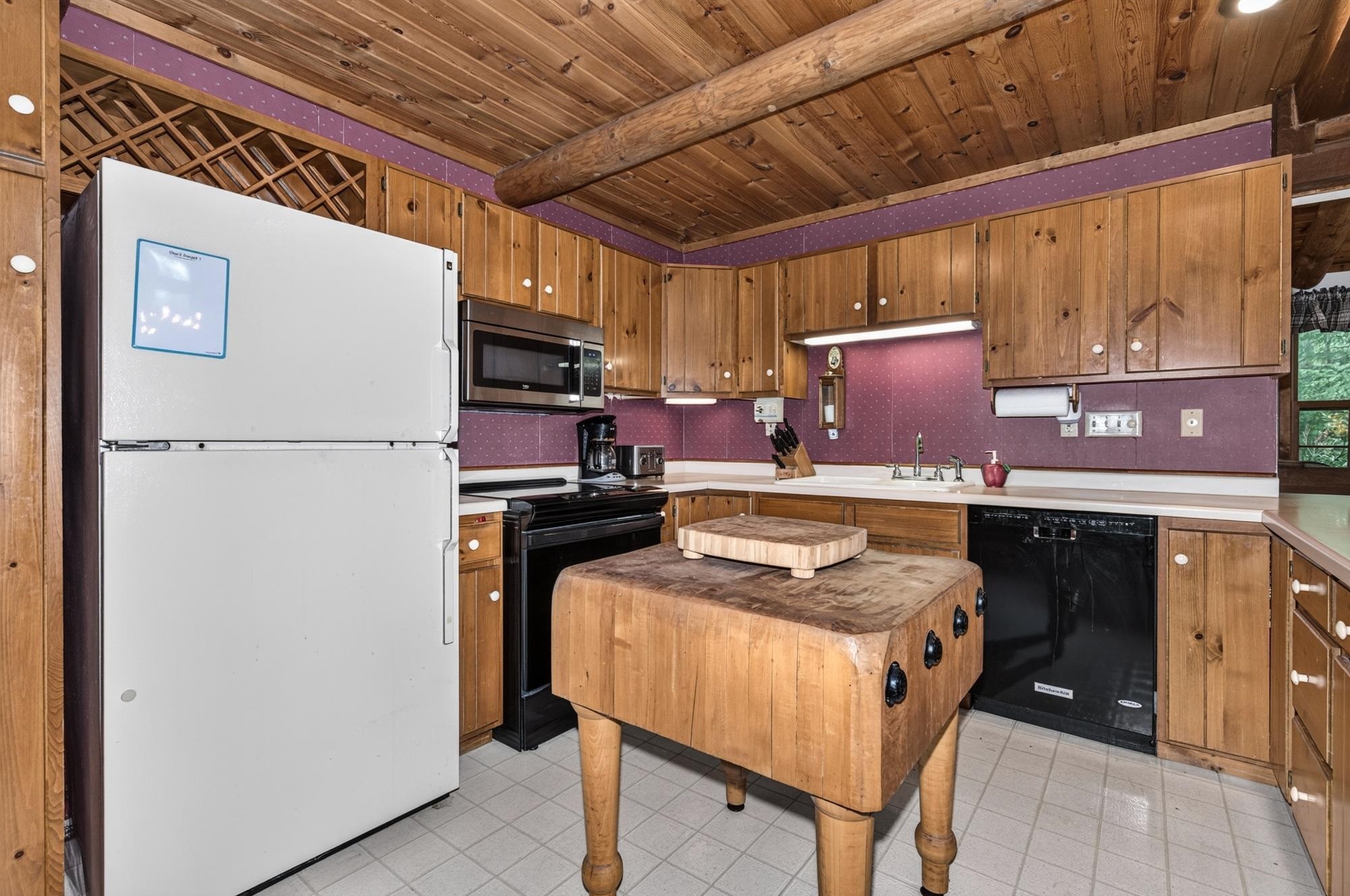 2407 SMOKEY DRIVE, Tomahawk, Wisconsin 54487, 2 Bedrooms Bedrooms, ,2 BathroomsBathrooms,Residential,For Sale,2407 SMOKEY DRIVE,22604390