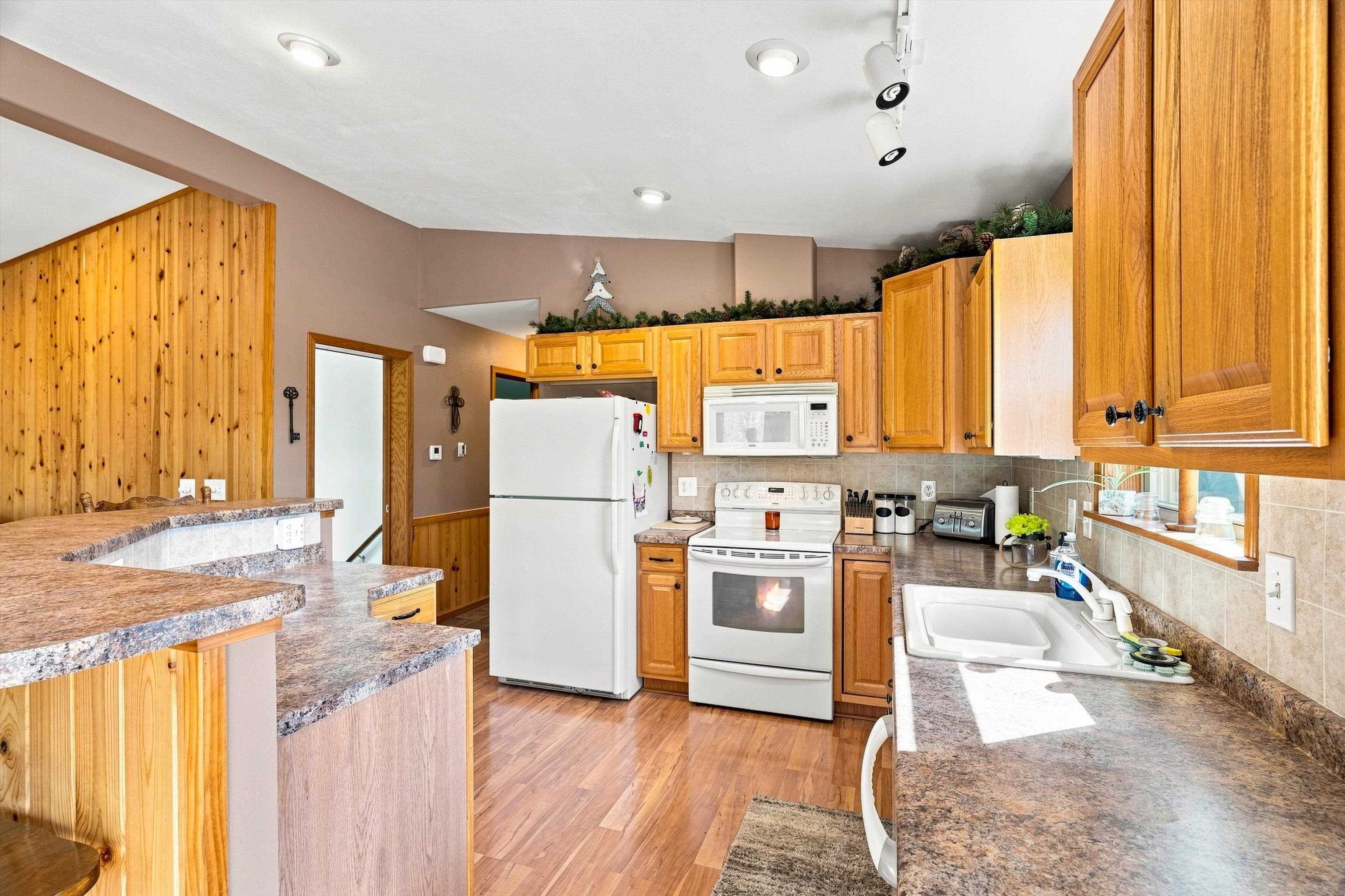 W7810 PERKINSTOWN AVENUE, Medford, Wisconsin 54451, 3 Bedrooms Bedrooms, ,2 BathroomsBathrooms,Residential,For Sale,W7810 PERKINSTOWN AVENUE,22604391