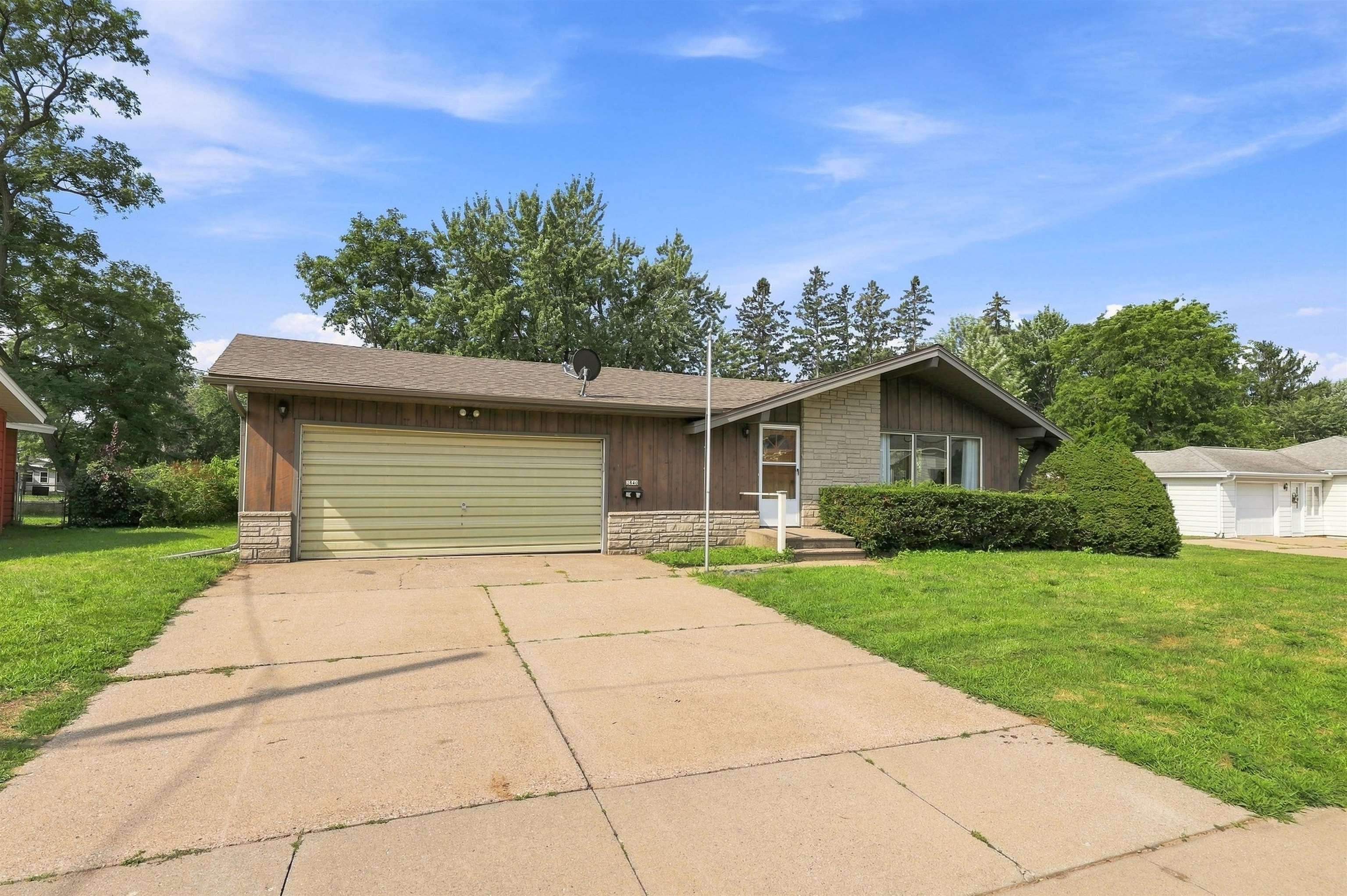 2840 WATER STREET, Stevens Point, Wisconsin 54481, 3 Bedrooms Bedrooms, ,1 BathroomBathrooms,Residential,For Sale,2840 WATER STREET,22604392