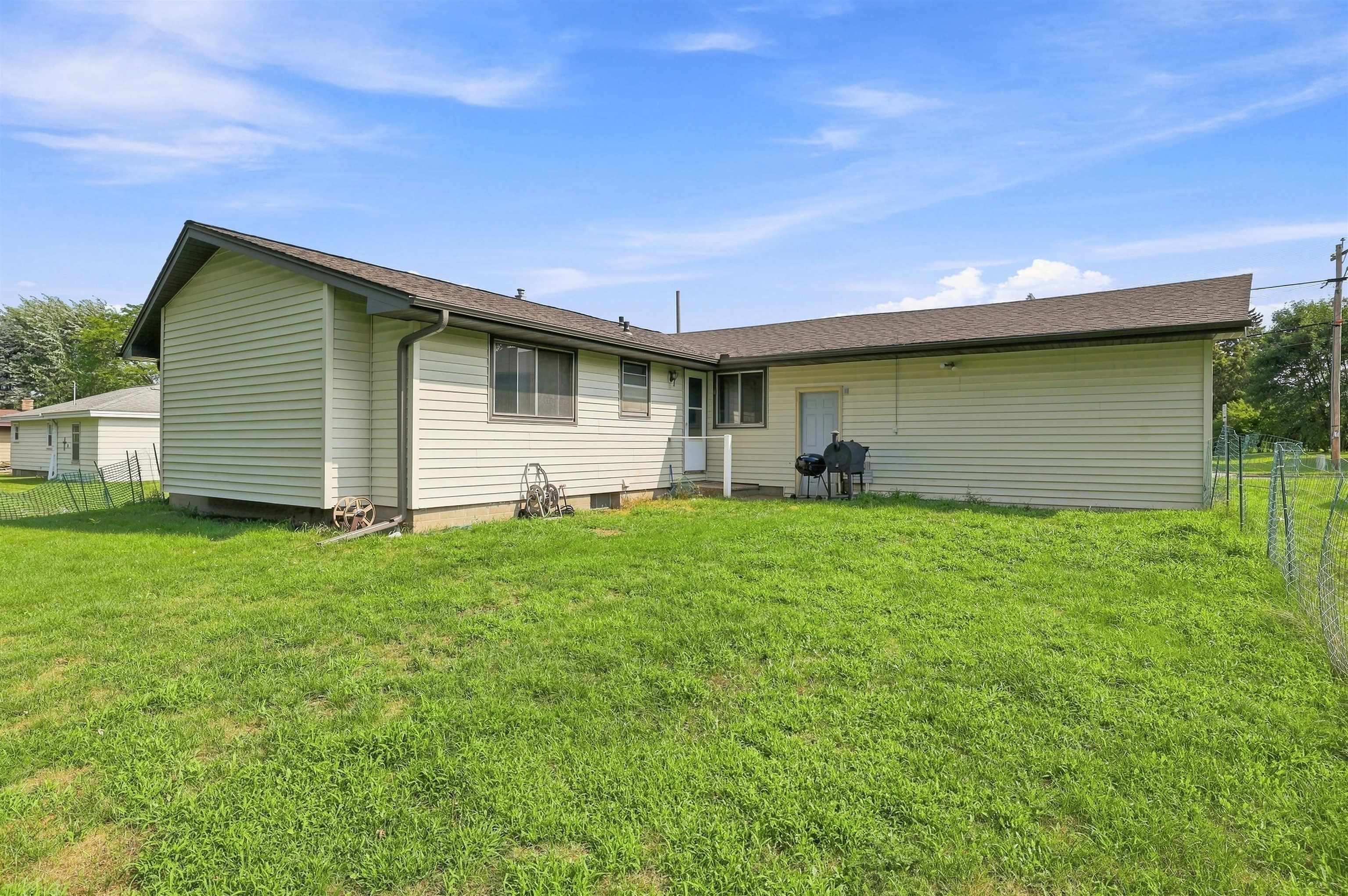 2840 WATER STREET, Stevens Point, Wisconsin 54481, 3 Bedrooms Bedrooms, ,1 BathroomBathrooms,Residential,For Sale,2840 WATER STREET,22604392