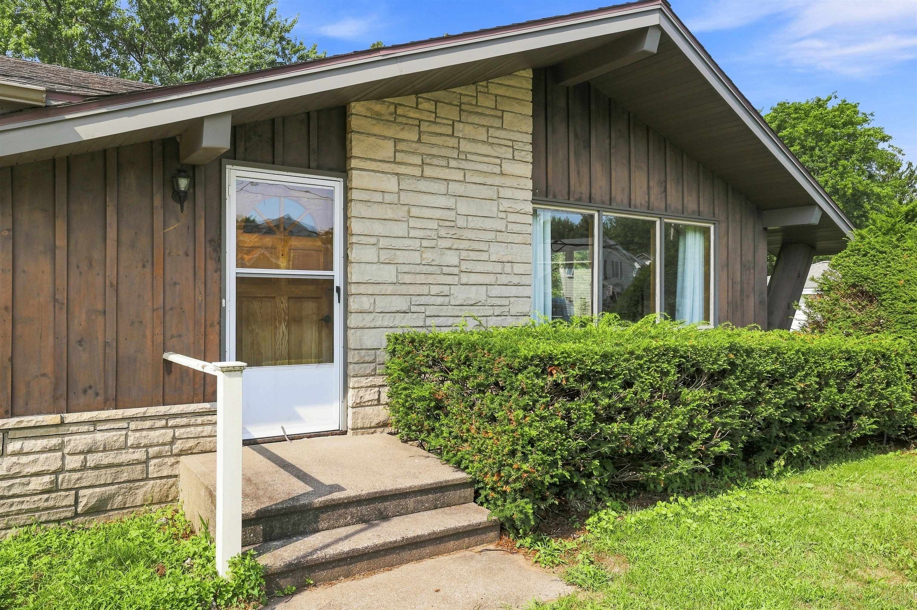 2840 WATER STREET, Stevens Point, Wisconsin 54481, 3 Bedrooms Bedrooms, ,1 BathroomBathrooms,Residential,For Sale,2840 WATER STREET,22604392