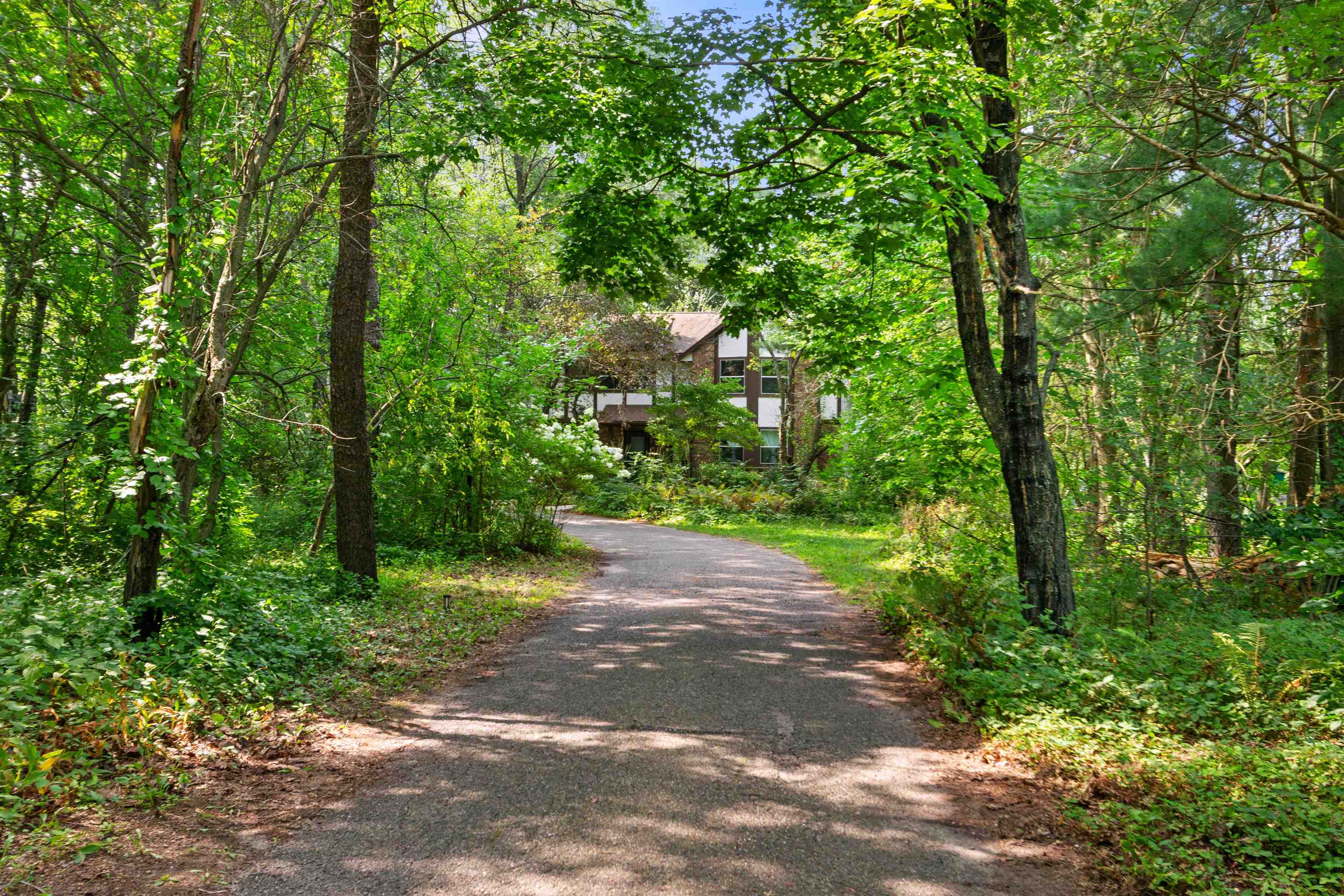 2421 RAINBOW DRIVE, Plover, Wisconsin 54467, 5 Bedrooms Bedrooms, ,3 BathroomsBathrooms,Residential,For Sale,2421 RAINBOW DRIVE,22604395