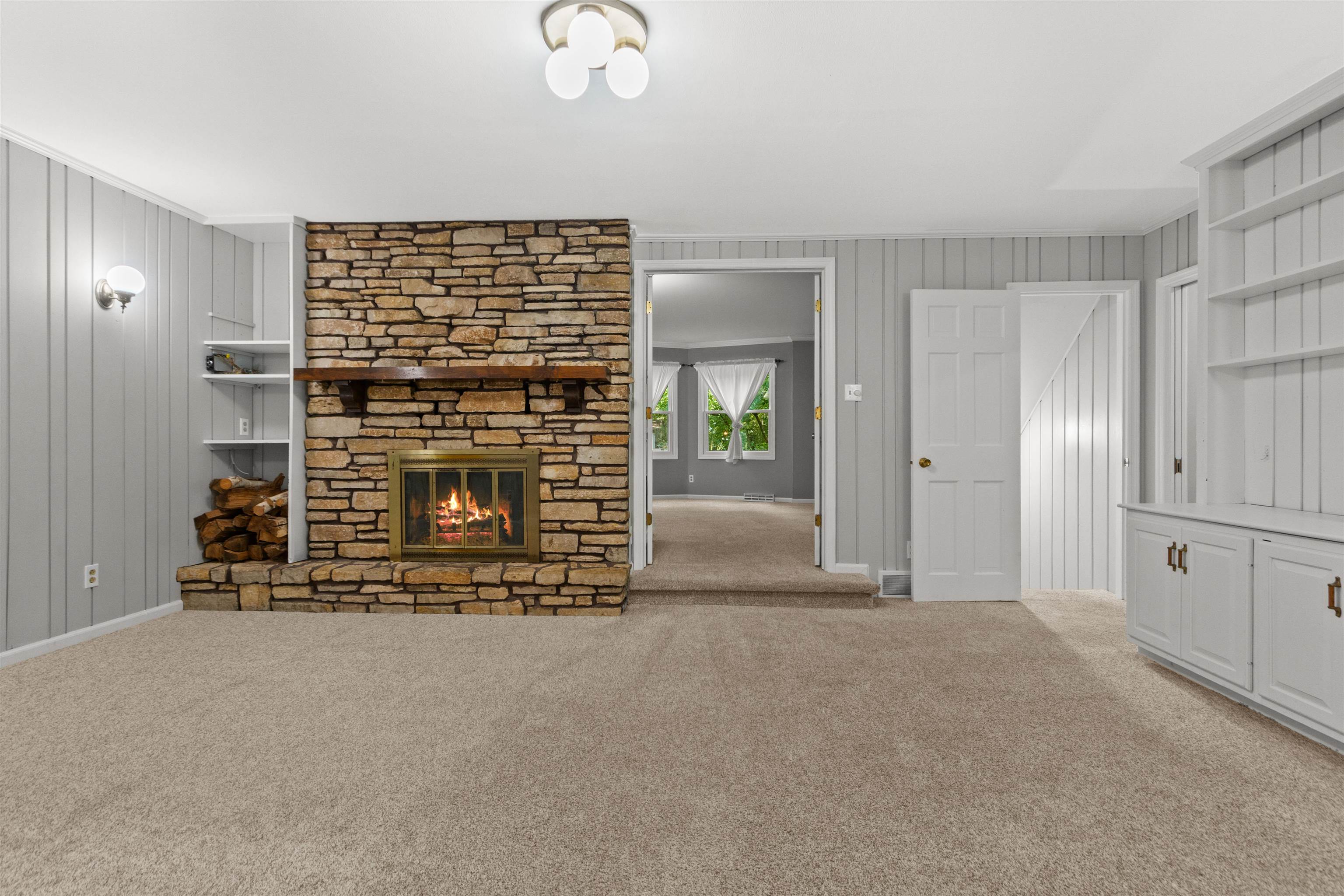 2421 RAINBOW DRIVE, Plover, Wisconsin 54467, 5 Bedrooms Bedrooms, ,3 BathroomsBathrooms,Residential,For Sale,2421 RAINBOW DRIVE,22604395