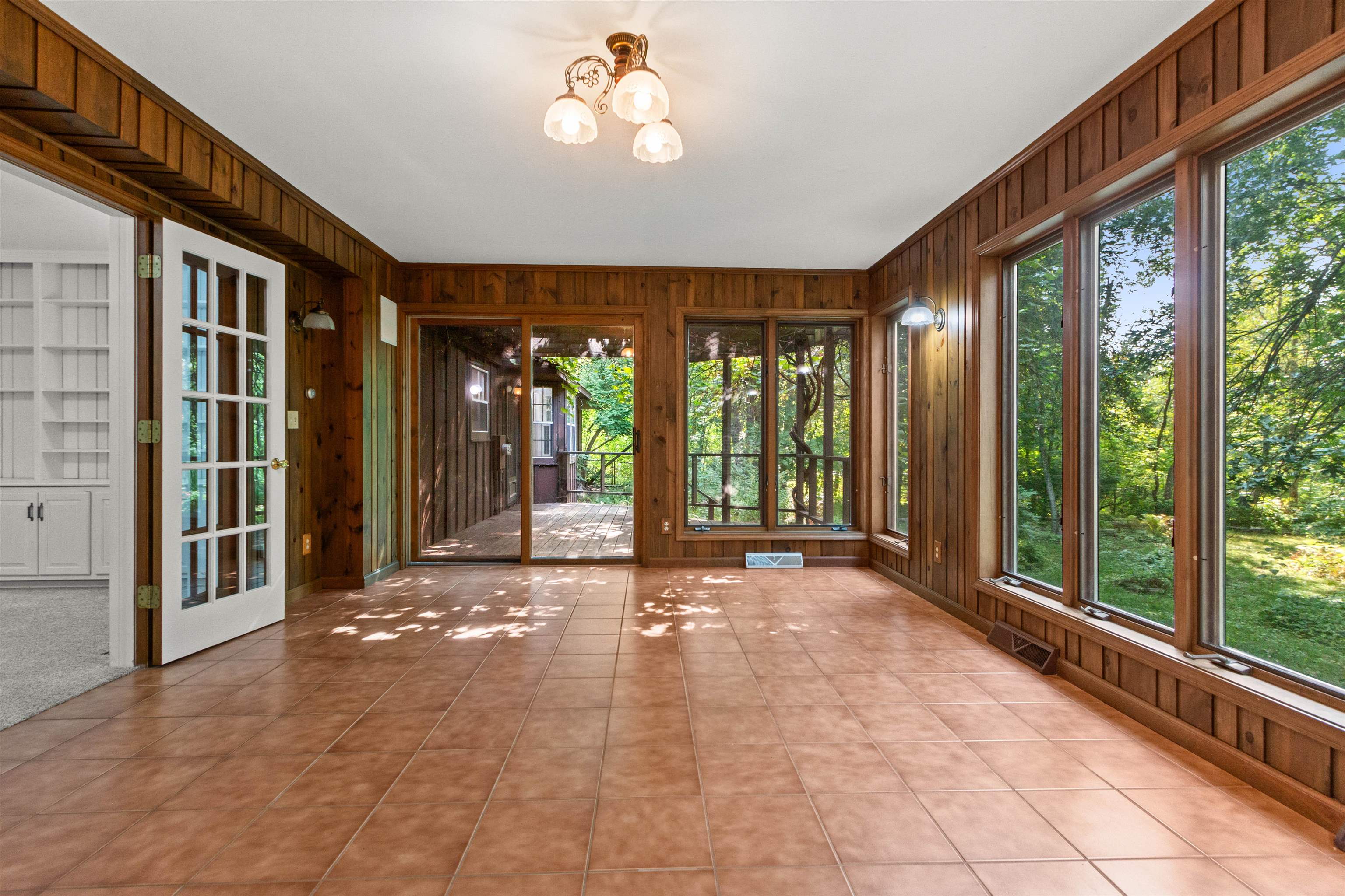 2421 RAINBOW DRIVE, Plover, Wisconsin 54467, 5 Bedrooms Bedrooms, ,3 BathroomsBathrooms,Residential,For Sale,2421 RAINBOW DRIVE,22604395