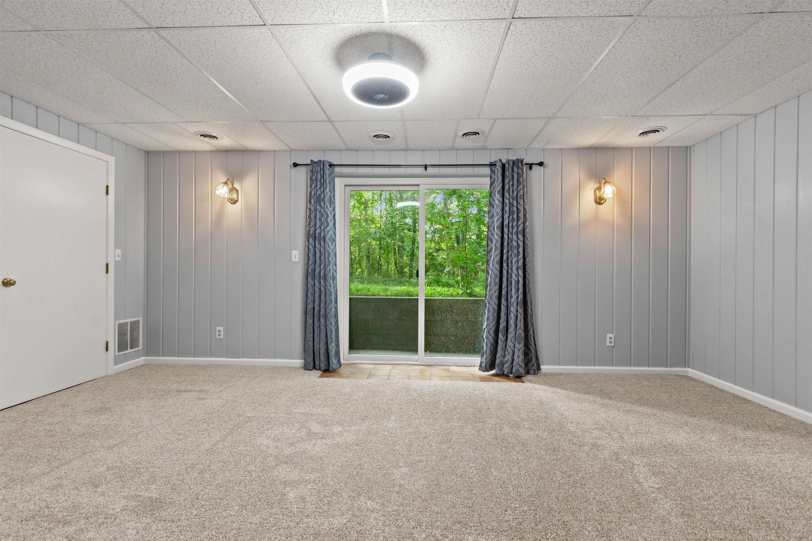 2421 RAINBOW DRIVE, Plover, Wisconsin 54467, 5 Bedrooms Bedrooms, ,3 BathroomsBathrooms,Residential,For Sale,2421 RAINBOW DRIVE,22604395