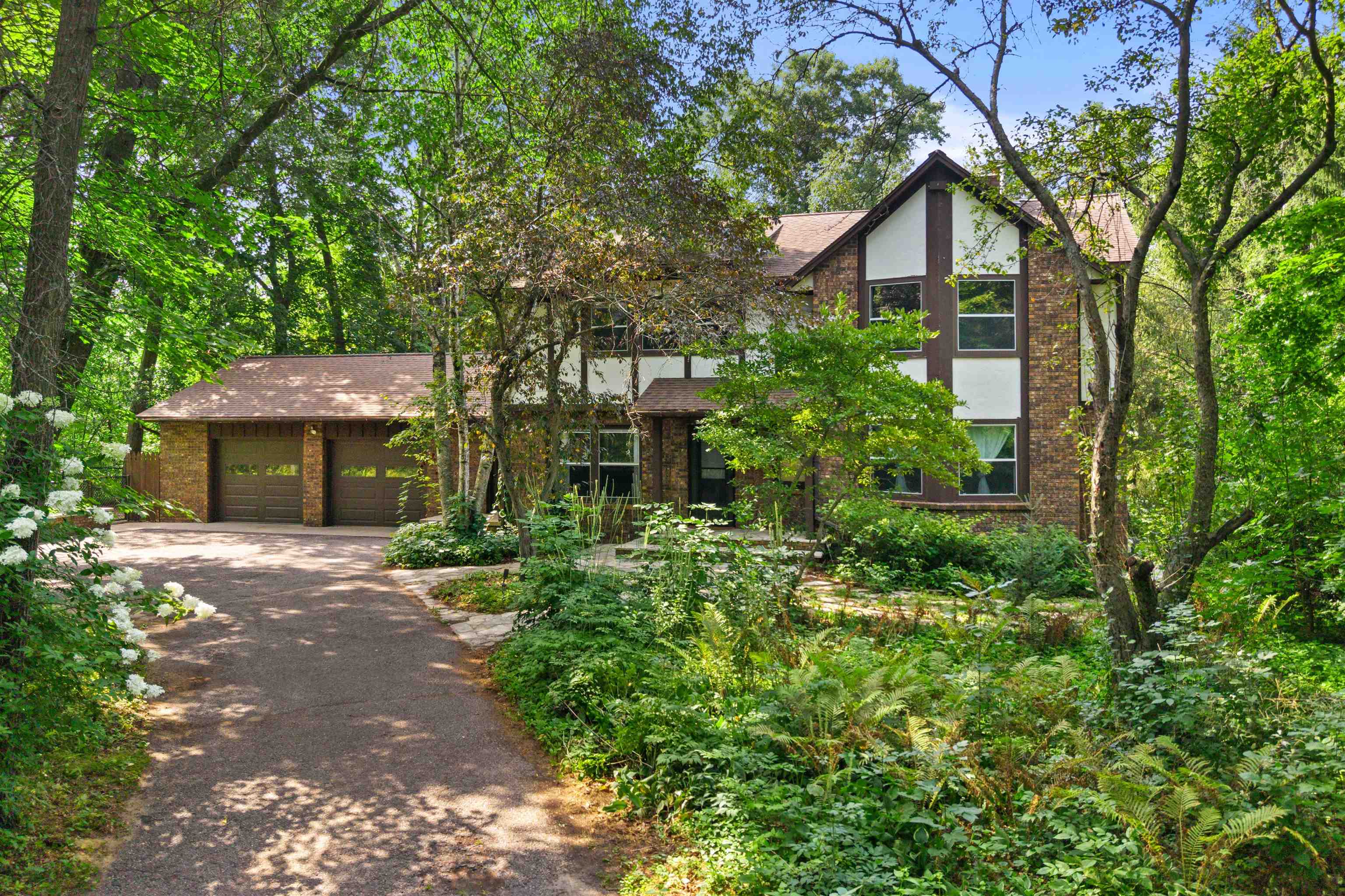 2421 RAINBOW DRIVE, Plover, Wisconsin 54467, 5 Bedrooms Bedrooms, ,3 BathroomsBathrooms,Residential,For Sale,2421 RAINBOW DRIVE,22604395