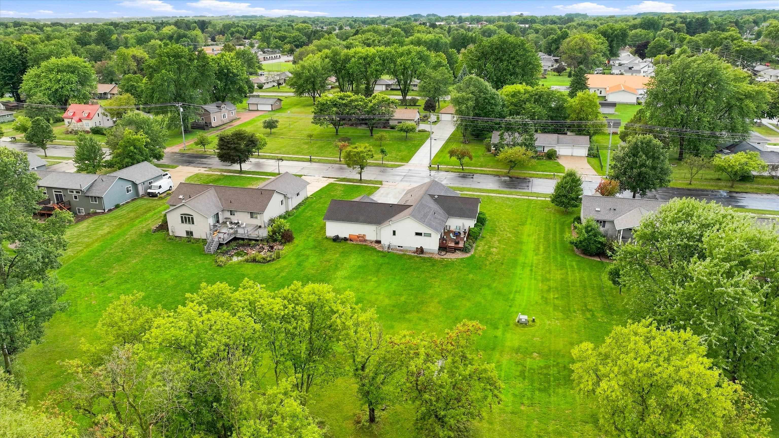 1413 S WASHINGTON AVENUE, Marshfield, Wisconsin 54449, 3 Bedrooms Bedrooms, ,2 BathroomsBathrooms,Residential,For Sale,1413 S WASHINGTON AVENUE,22604402