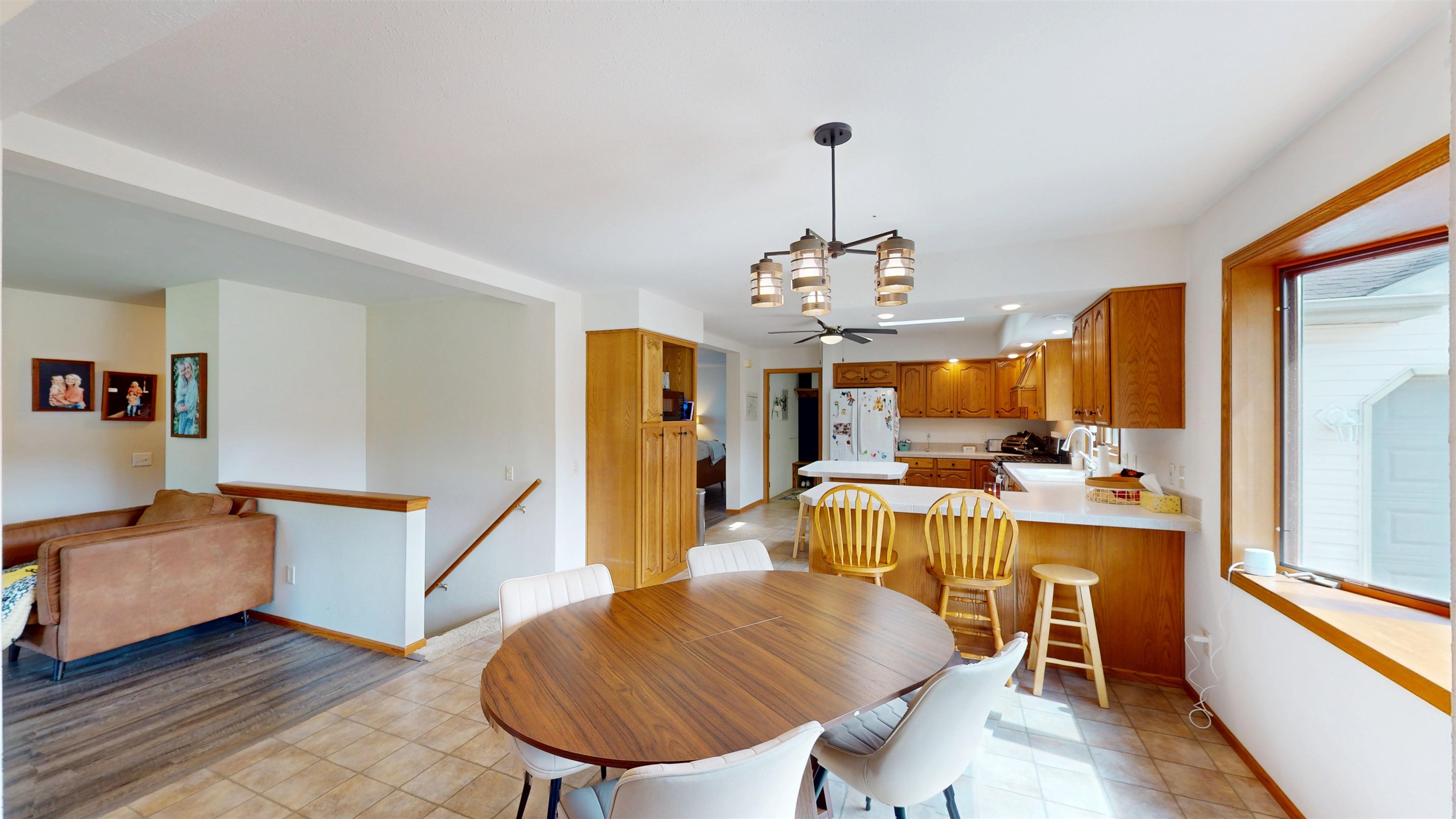 1413 S WASHINGTON AVENUE, Marshfield, Wisconsin 54449, 3 Bedrooms Bedrooms, ,2 BathroomsBathrooms,Residential,For Sale,1413 S WASHINGTON AVENUE,22604402