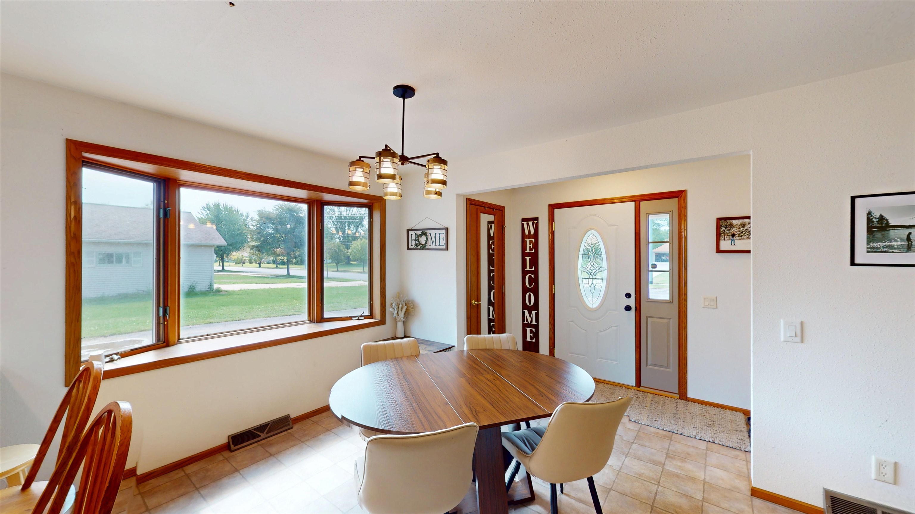 1413 S WASHINGTON AVENUE, Marshfield, Wisconsin 54449, 3 Bedrooms Bedrooms, ,2 BathroomsBathrooms,Residential,For Sale,1413 S WASHINGTON AVENUE,22604402