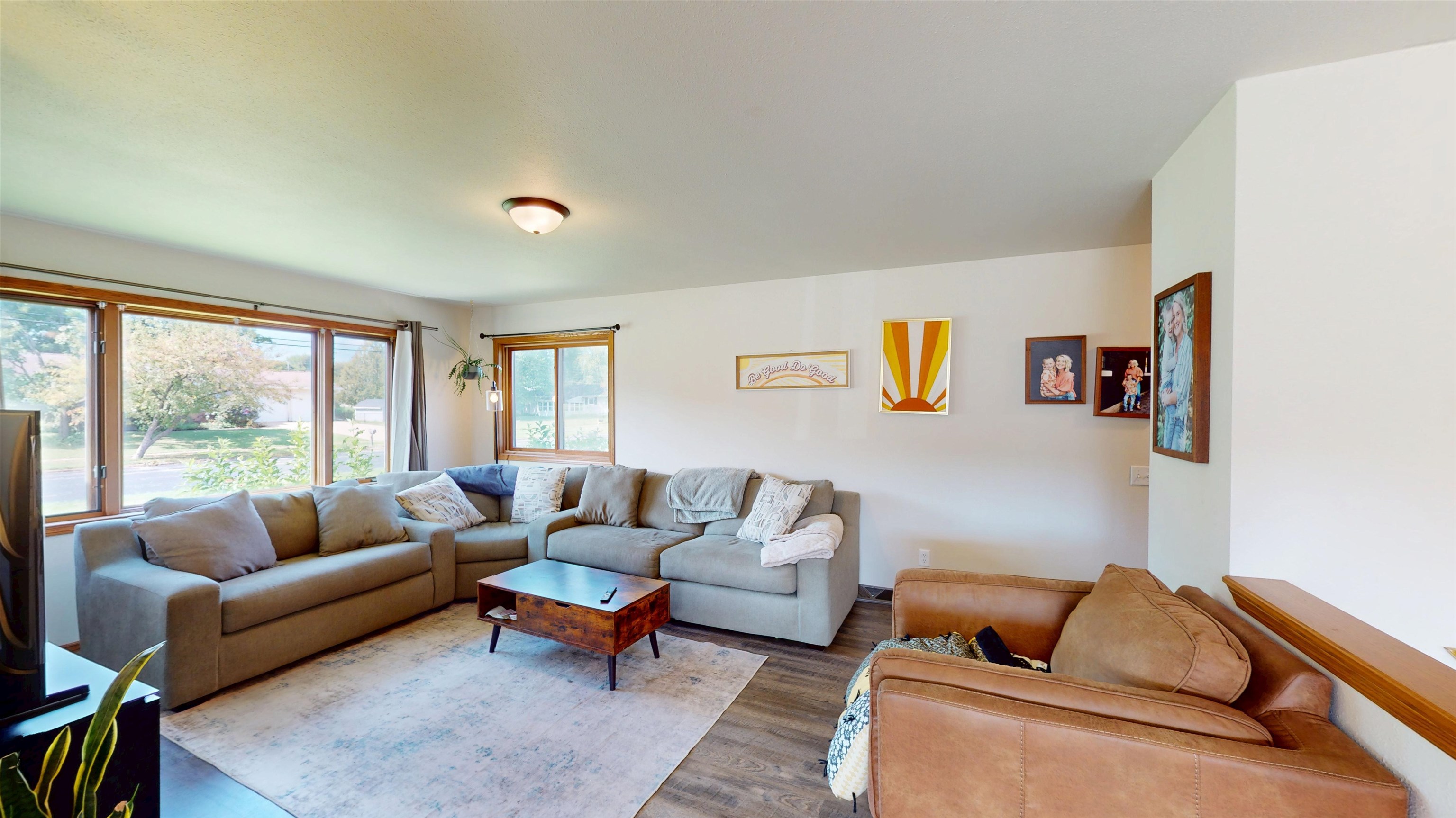 1413 S WASHINGTON AVENUE, Marshfield, Wisconsin 54449, 3 Bedrooms Bedrooms, ,2 BathroomsBathrooms,Residential,For Sale,1413 S WASHINGTON AVENUE,22604402