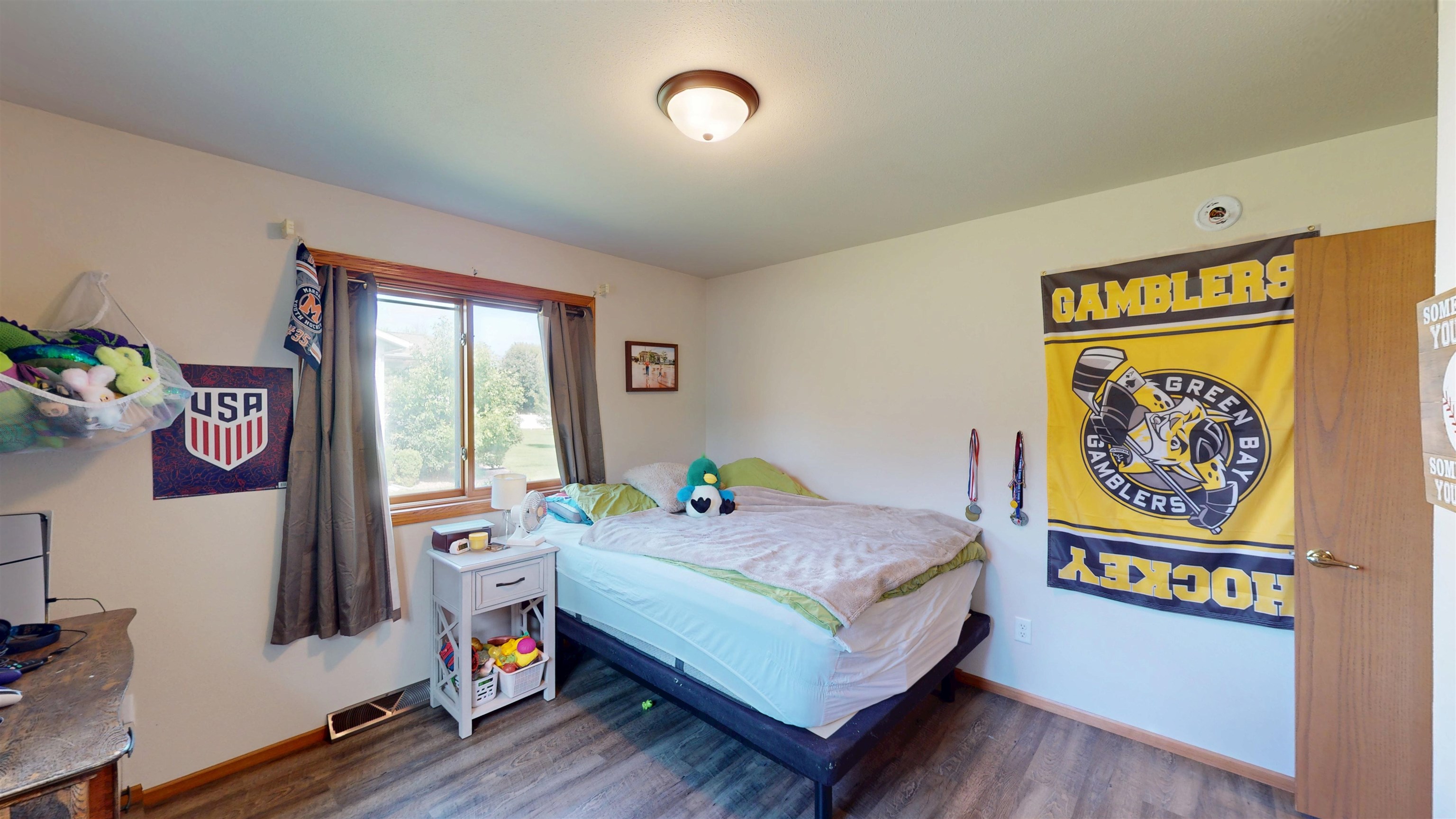 1413 S WASHINGTON AVENUE, Marshfield, Wisconsin 54449, 3 Bedrooms Bedrooms, ,2 BathroomsBathrooms,Residential,For Sale,1413 S WASHINGTON AVENUE,22604402