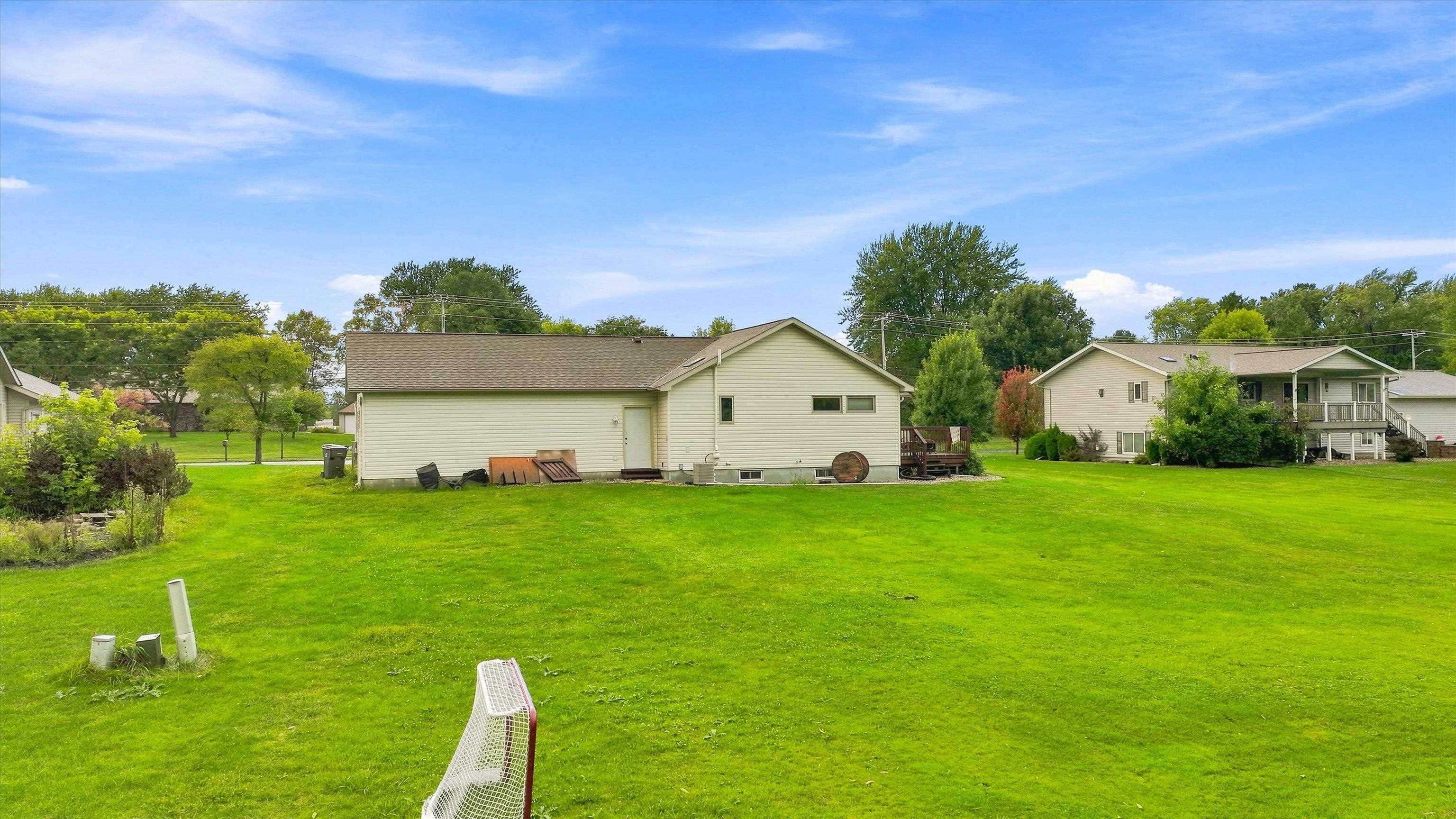 1413 S WASHINGTON AVENUE, Marshfield, Wisconsin 54449, 3 Bedrooms Bedrooms, ,2 BathroomsBathrooms,Residential,For Sale,1413 S WASHINGTON AVENUE,22604402