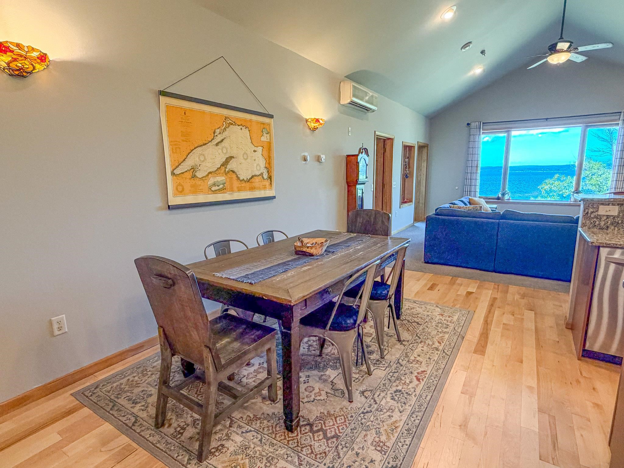 2729 LAKE SHORE DRIVE, Ashland, Wisconsin 54806, 2 Bedrooms Bedrooms, ,2 BathroomsBathrooms,Residential,For Sale,2729 LAKE SHORE DRIVE,22604405