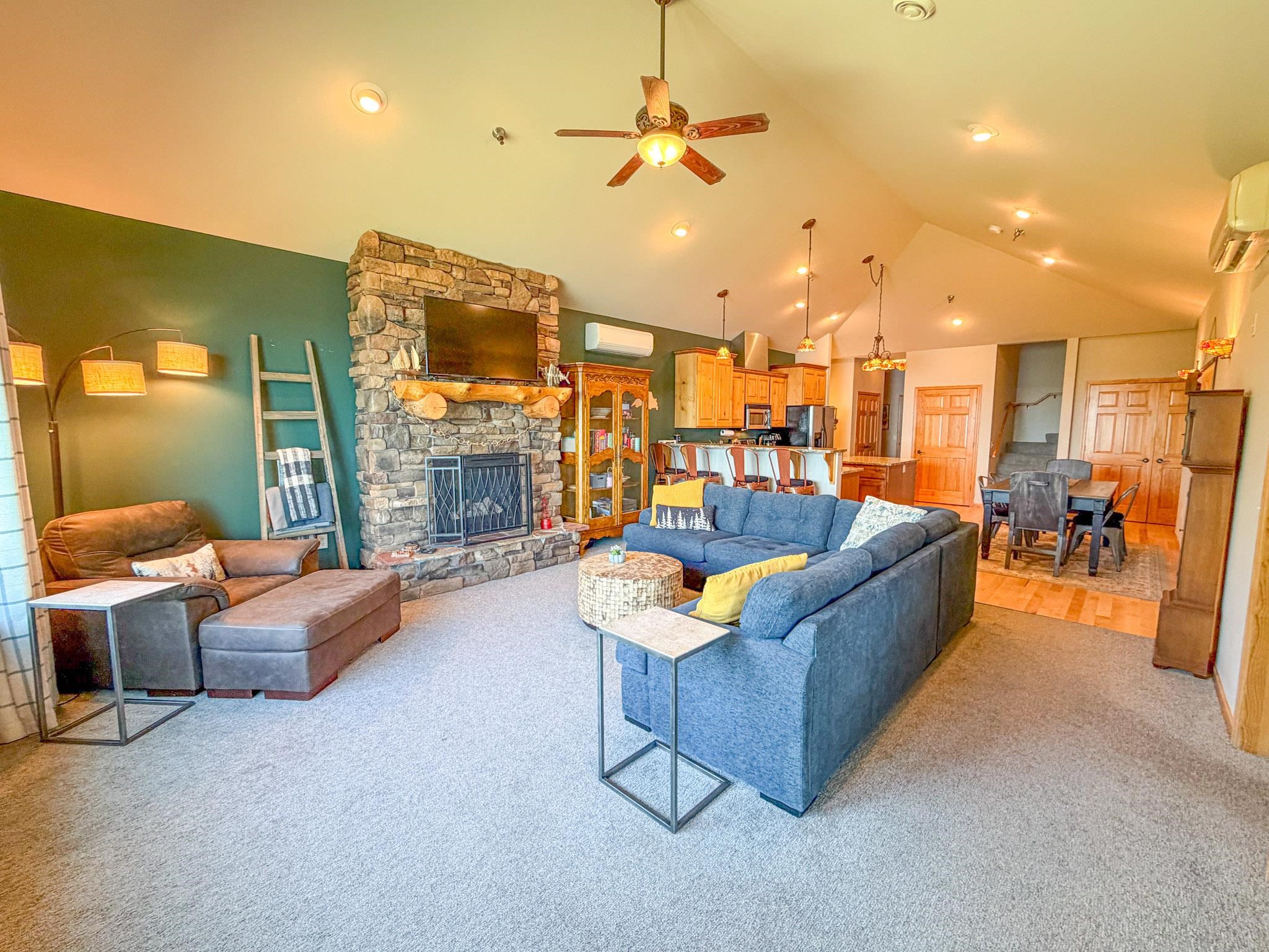 2729 LAKE SHORE DRIVE, Ashland, Wisconsin 54806, 2 Bedrooms Bedrooms, ,2 BathroomsBathrooms,Residential,For Sale,2729 LAKE SHORE DRIVE,22604405