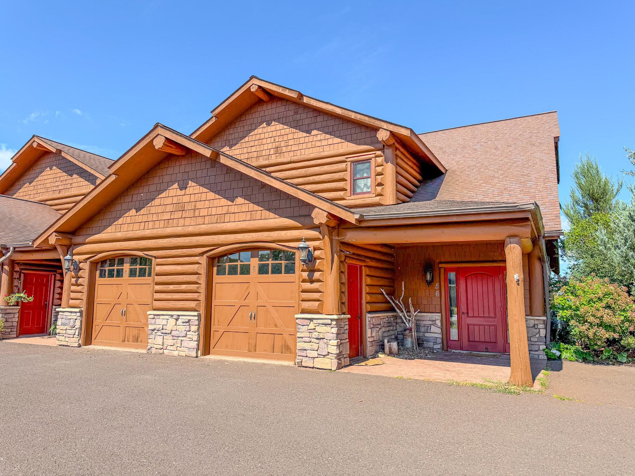 2729 LAKE SHORE DRIVE, Ashland, Wisconsin 54806, 2 Bedrooms Bedrooms, ,2 BathroomsBathrooms,Residential,For Sale,2729 LAKE SHORE DRIVE,22604405
